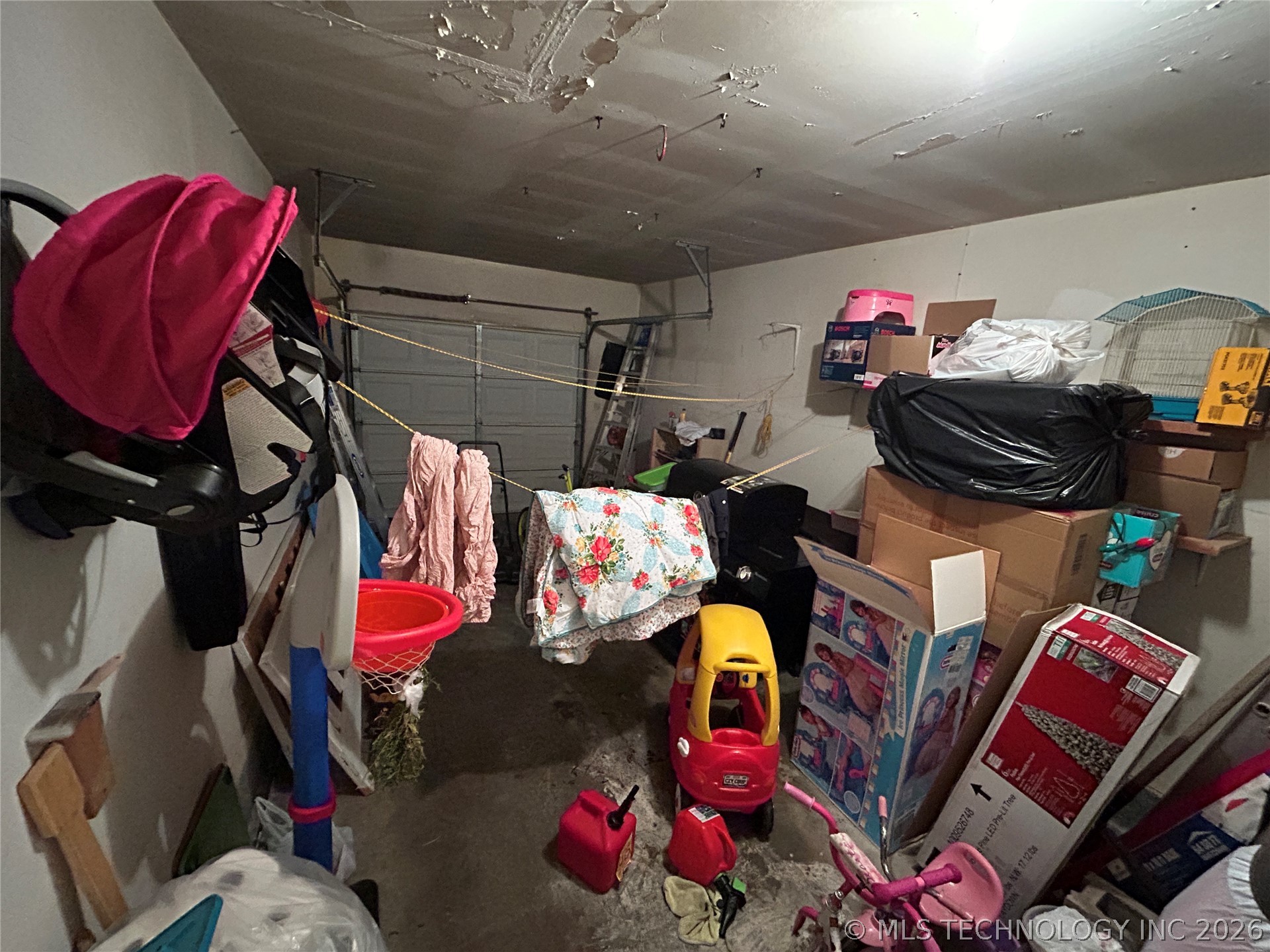 2302 S 84th East Avenue Property Photo 11