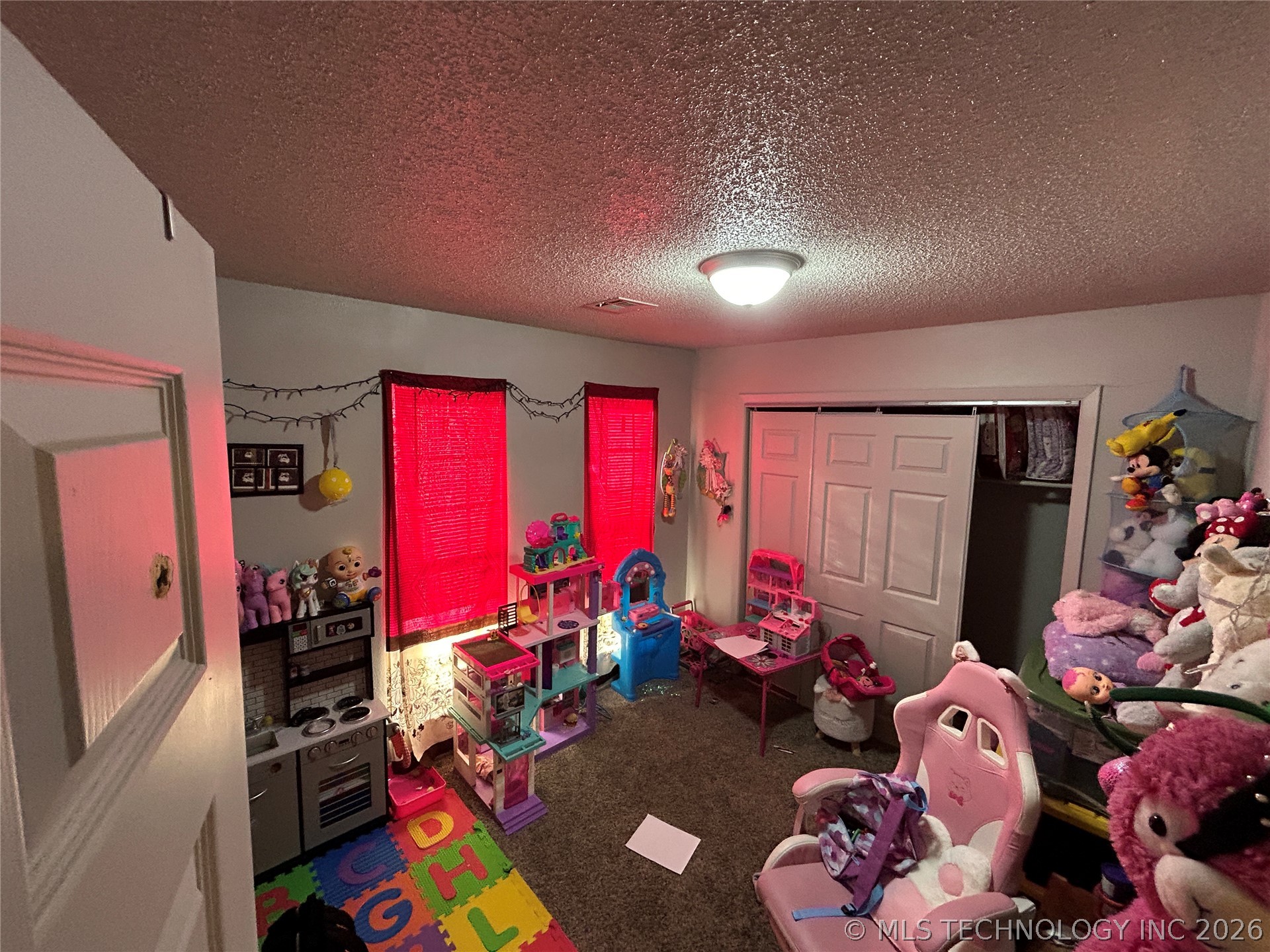 2302 S 84th East Avenue Property Photo 15