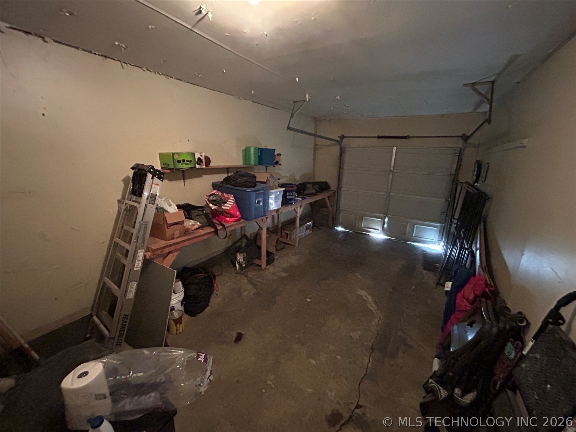 2302 S 84th East Avenue Property Photo 31