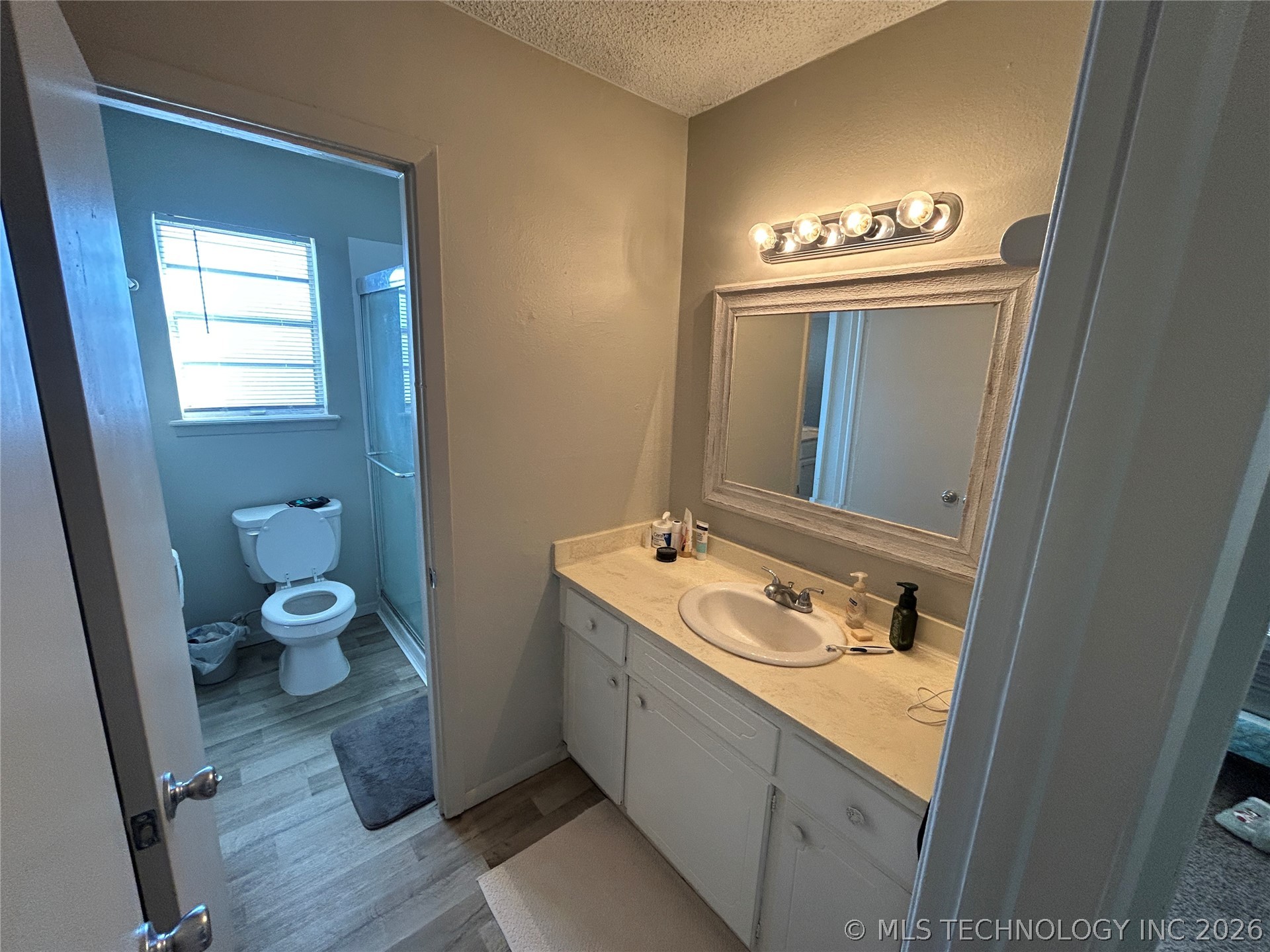 2302 S 84th East Avenue Property Photo 36