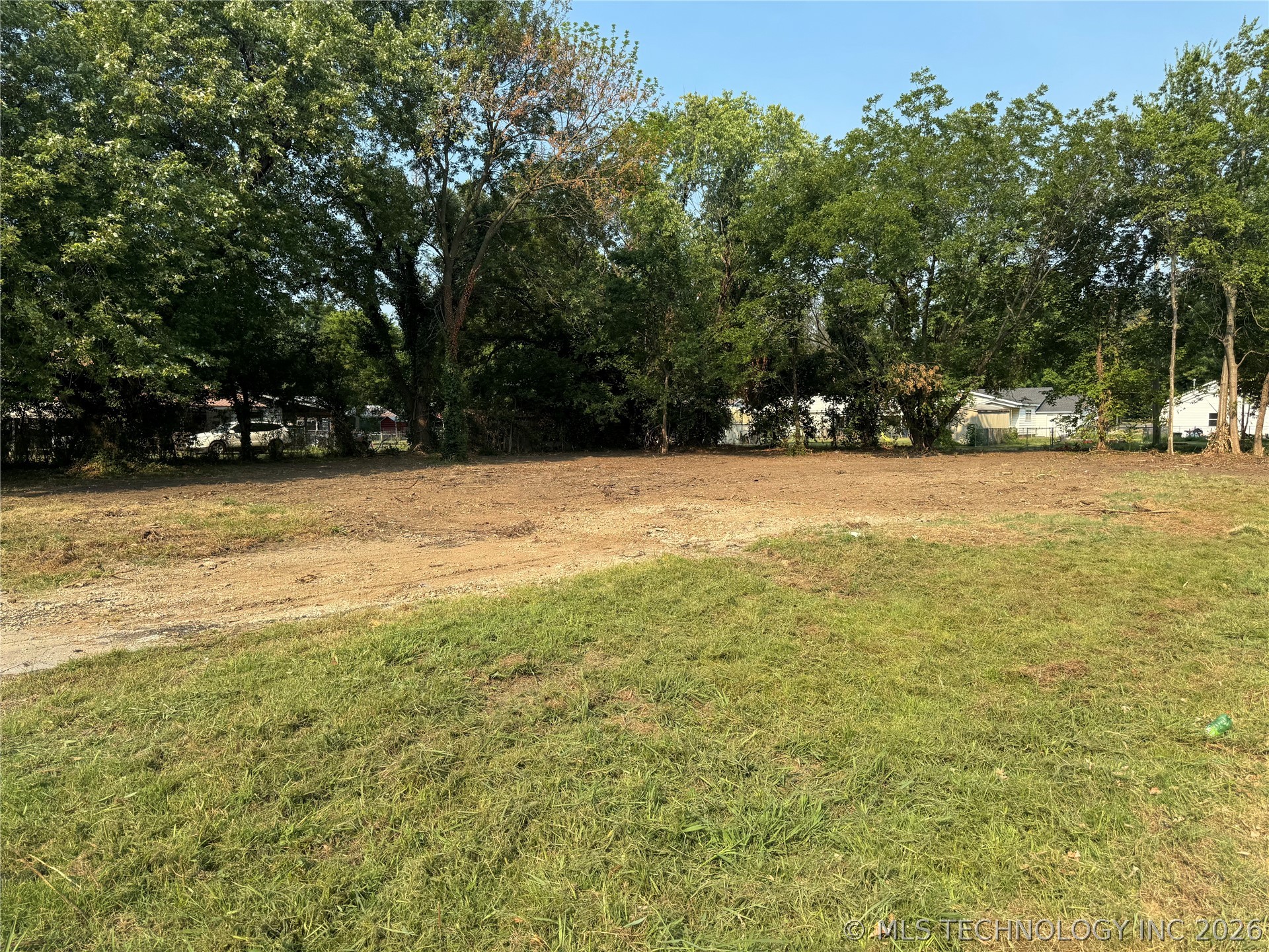 533 N Smith Street Property Photo 2