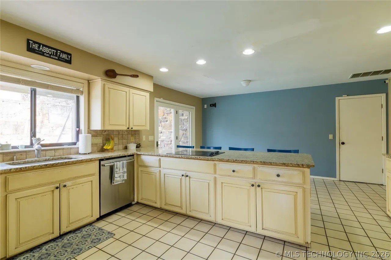 4510 S Birmingham Place Property Photo 11