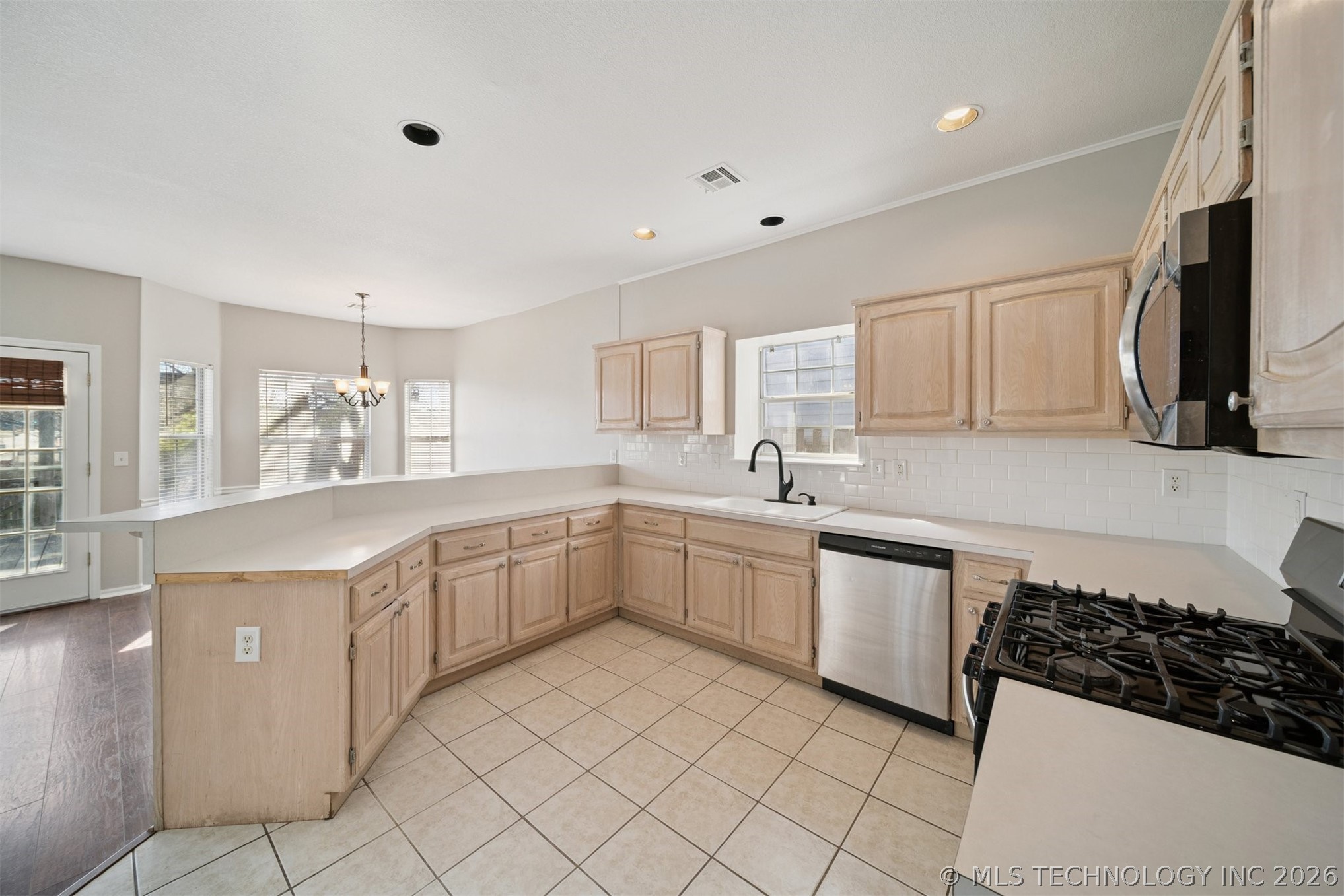 9208 E 90th Street Property Photo 15