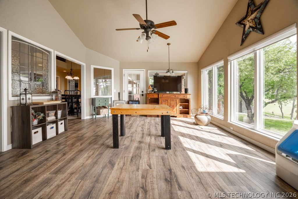 14235 Bois Darc Property Photo 8