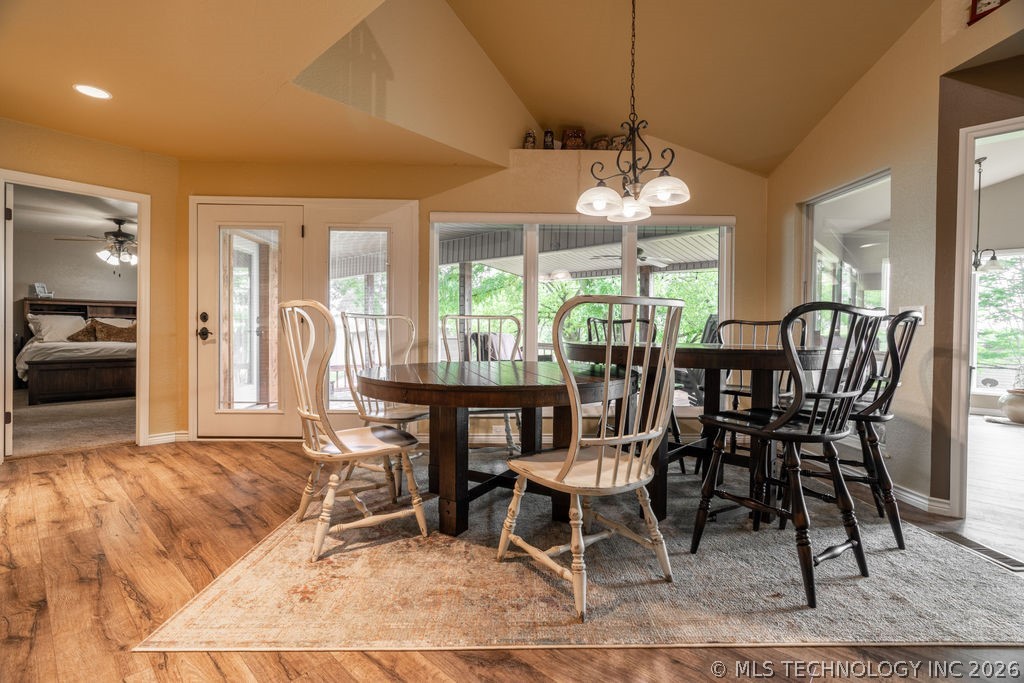 14235 Bois Darc Property Photo 10