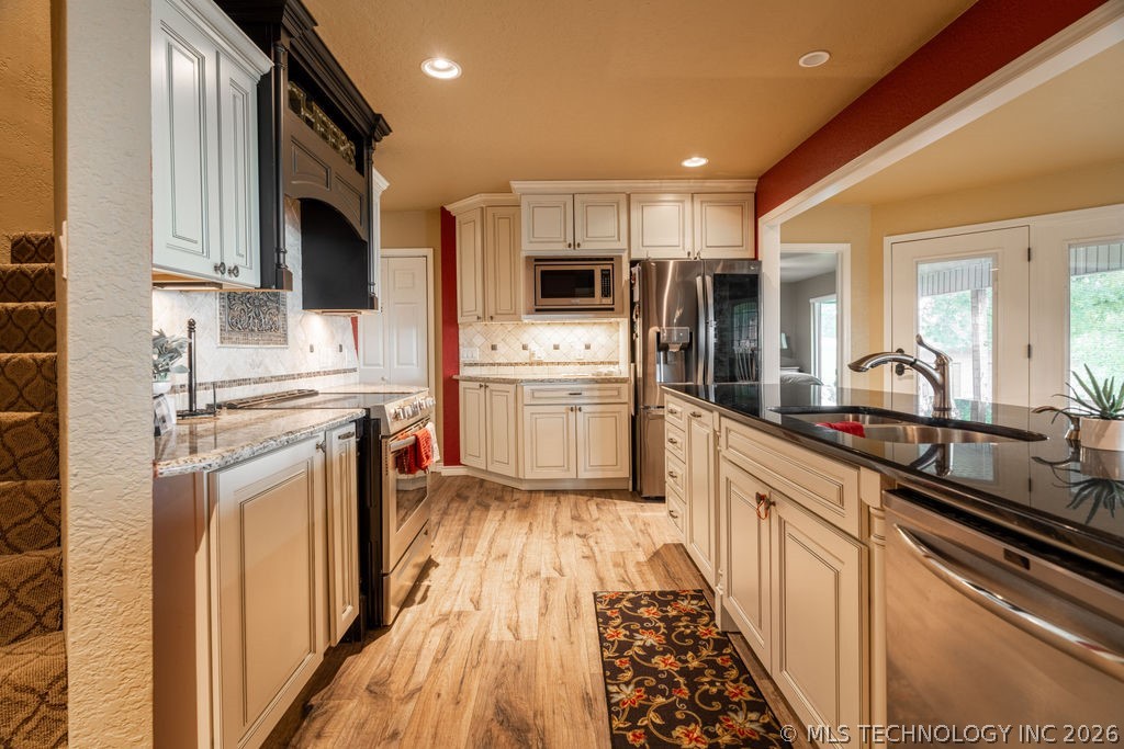 14235 Bois Darc Property Photo 14