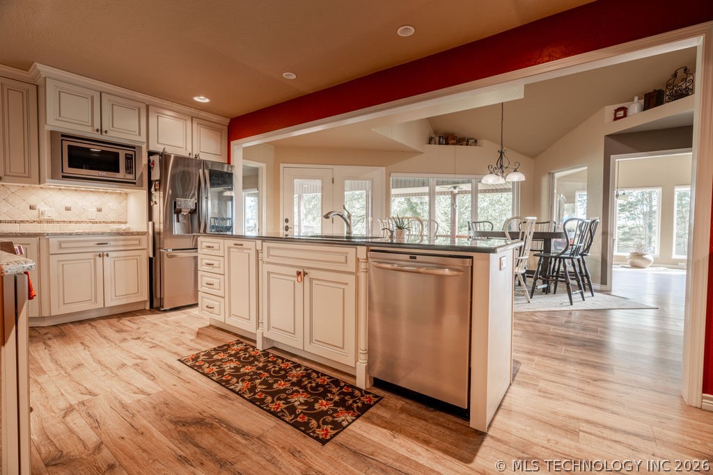 14235 Bois Darc Property Photo 17