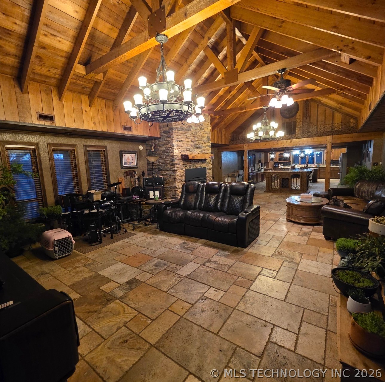 18007 Marian Avenue Property Photo 2