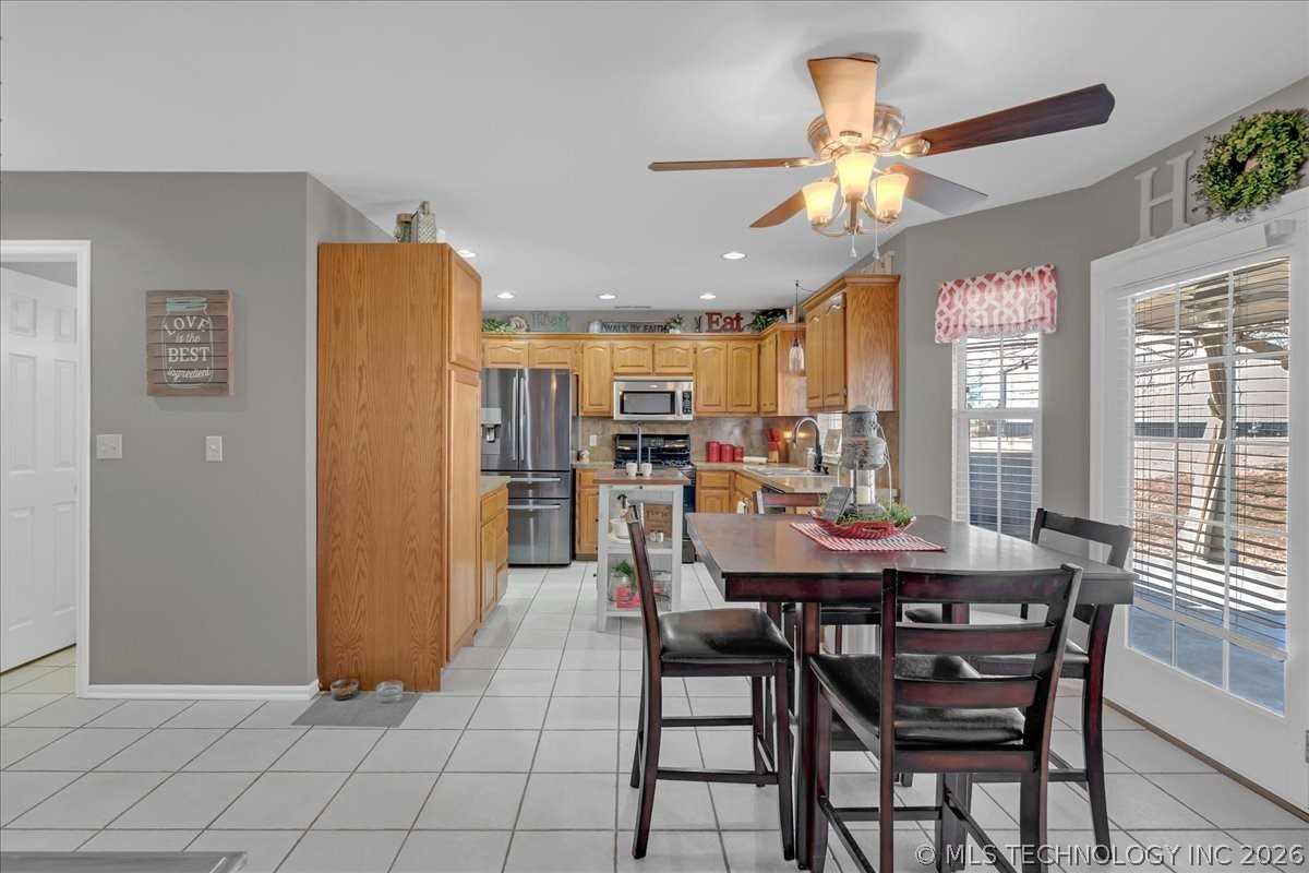 11782 S 252nd East Avenue Property Photo 15