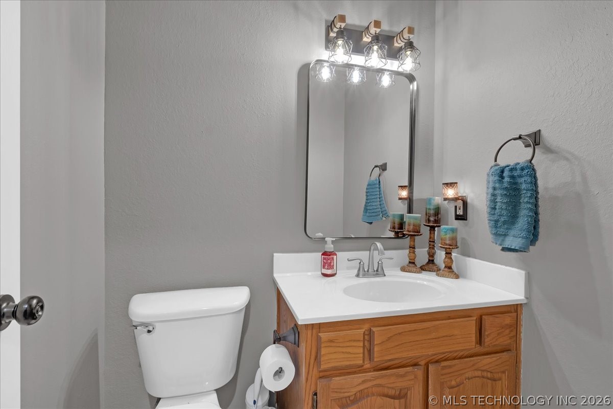 11782 S 252nd East Avenue Property Photo 27