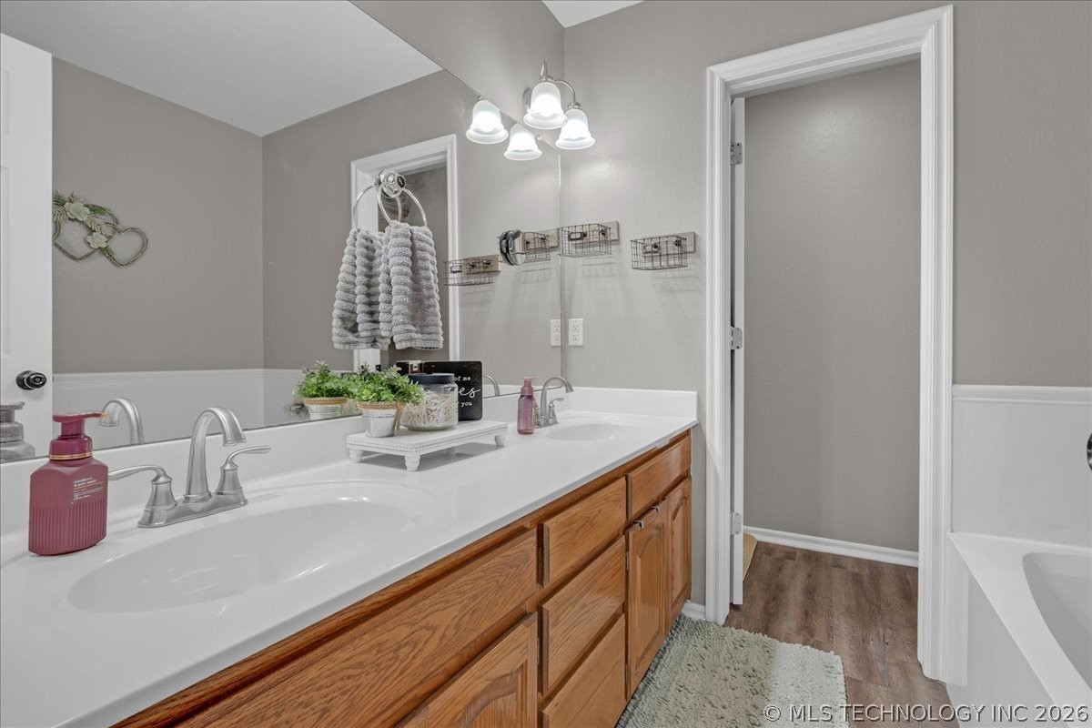 11782 S 252nd East Avenue Property Photo 38