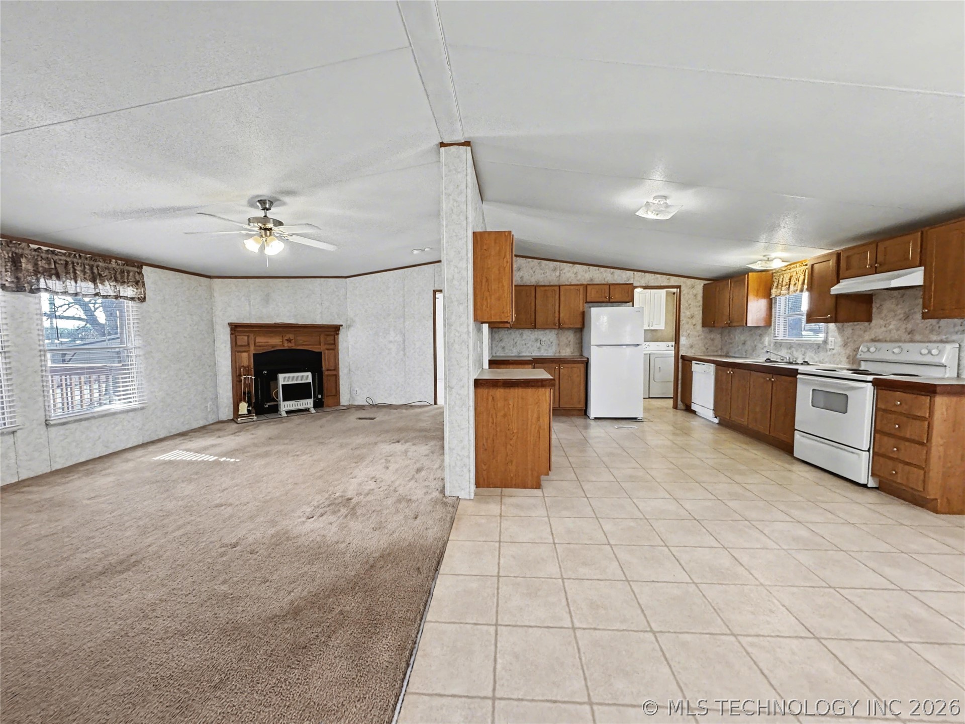 16373 N Grace Hudlen Road Property Photo 16