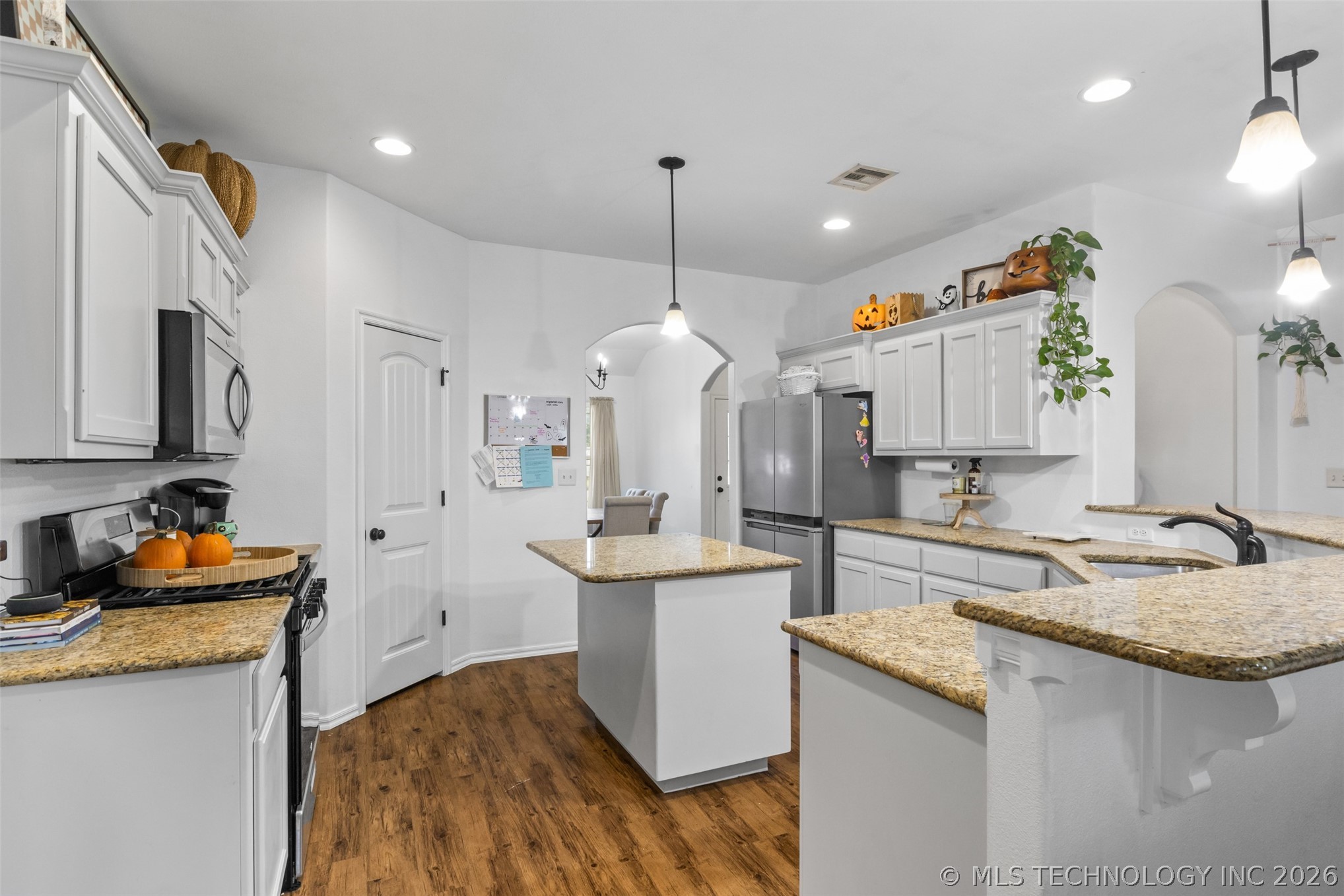 9086 S 253rd Avenue E Property Photo 18