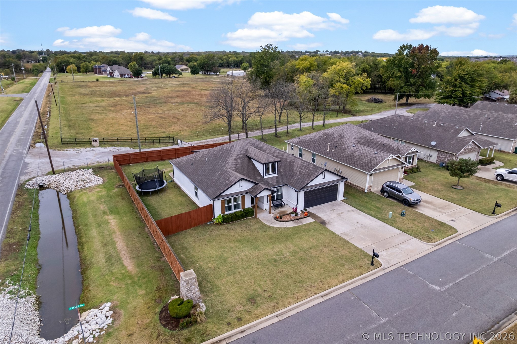 9086 S 253rd Avenue E Property Photo 47