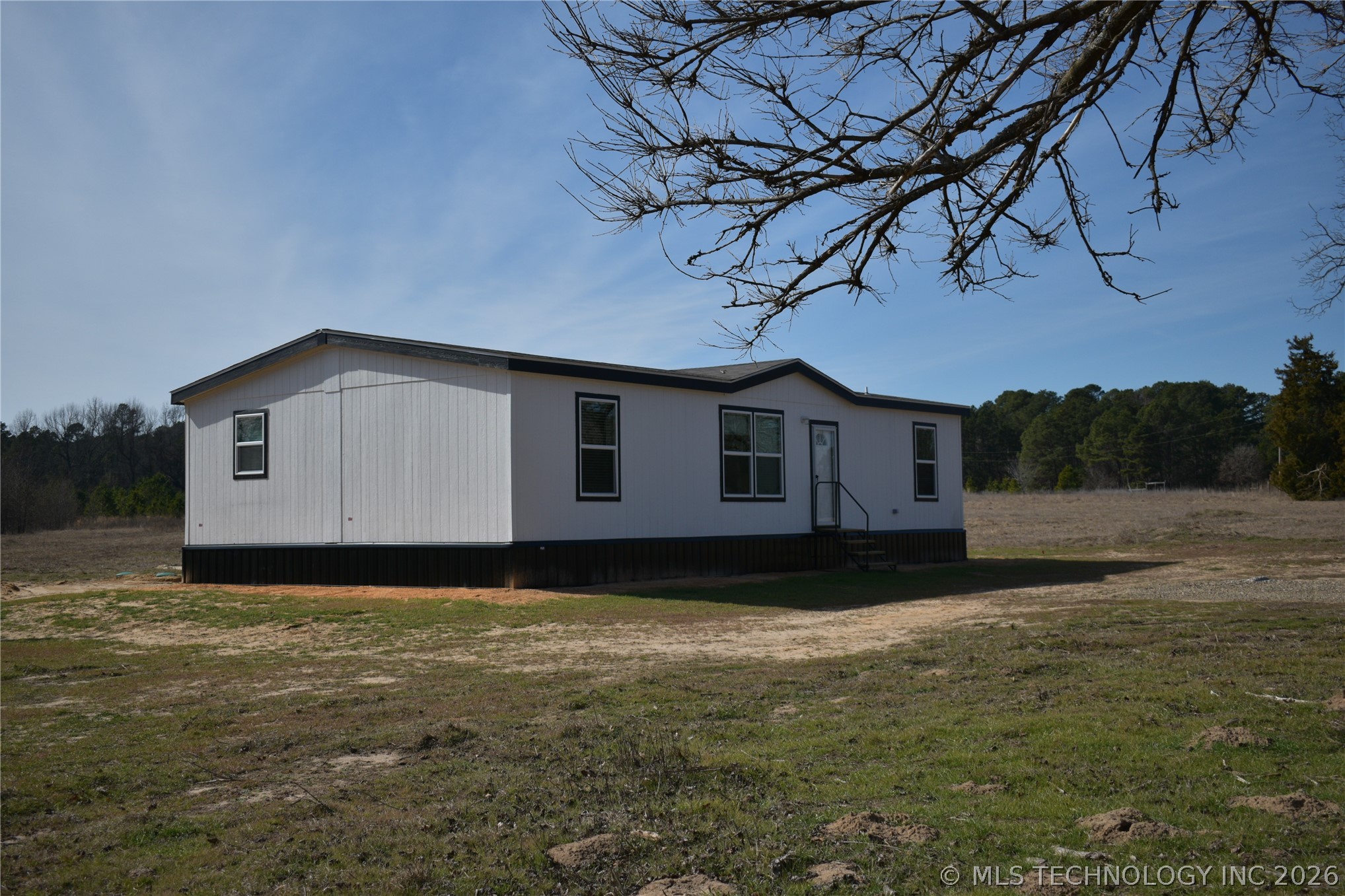 532 N 4360 Road Property Photo 2