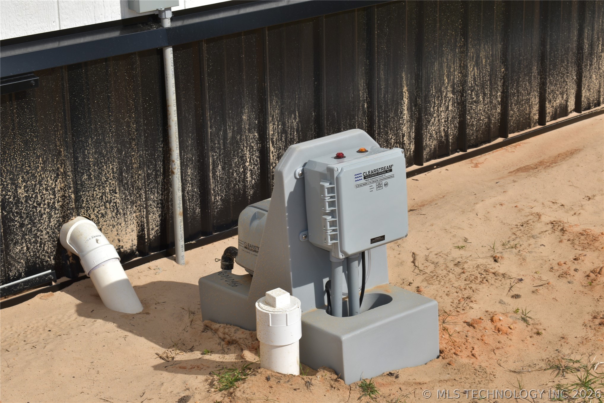 532 N 4360 Road Property Photo 4