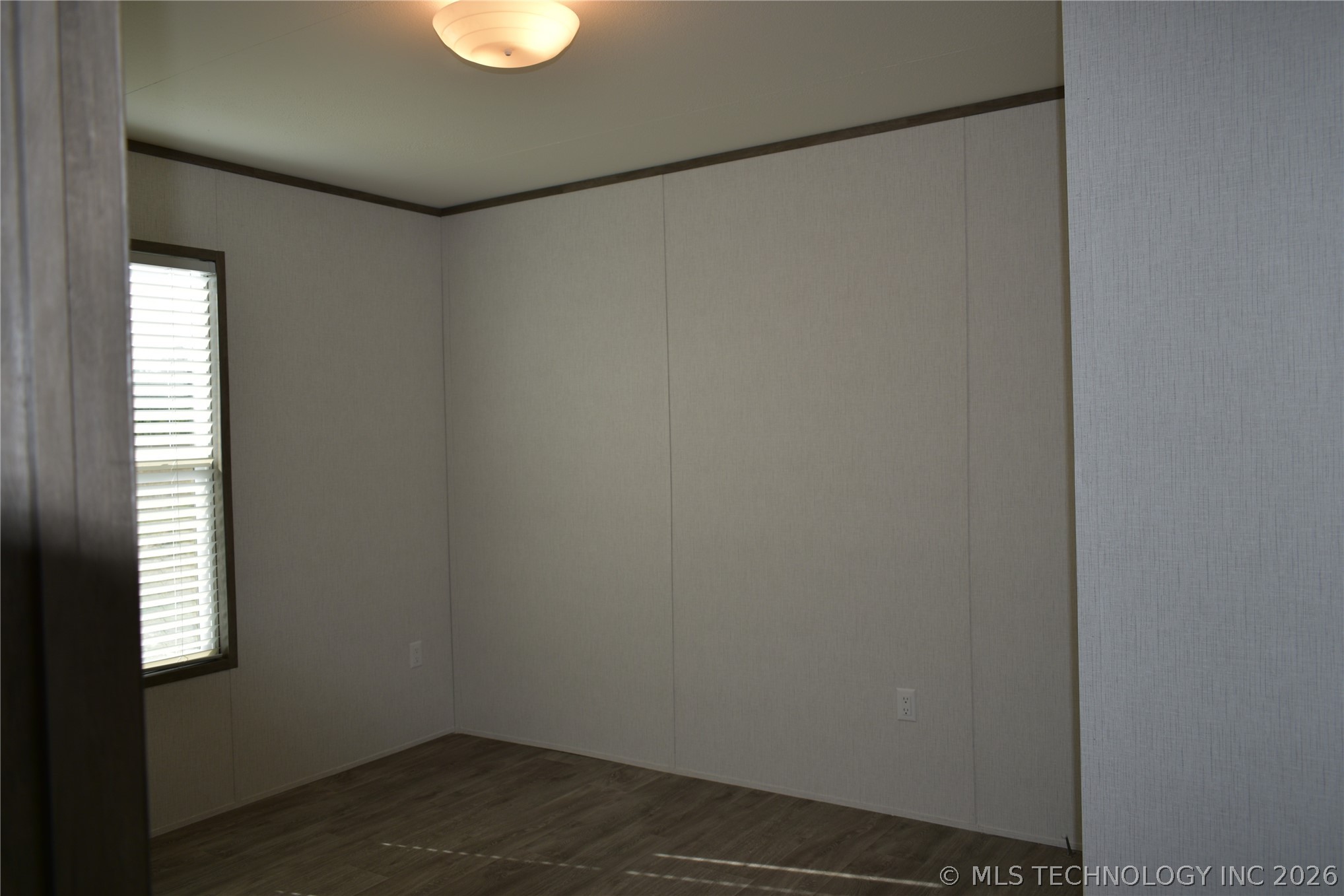 532 N 4360 Road Property Photo 9