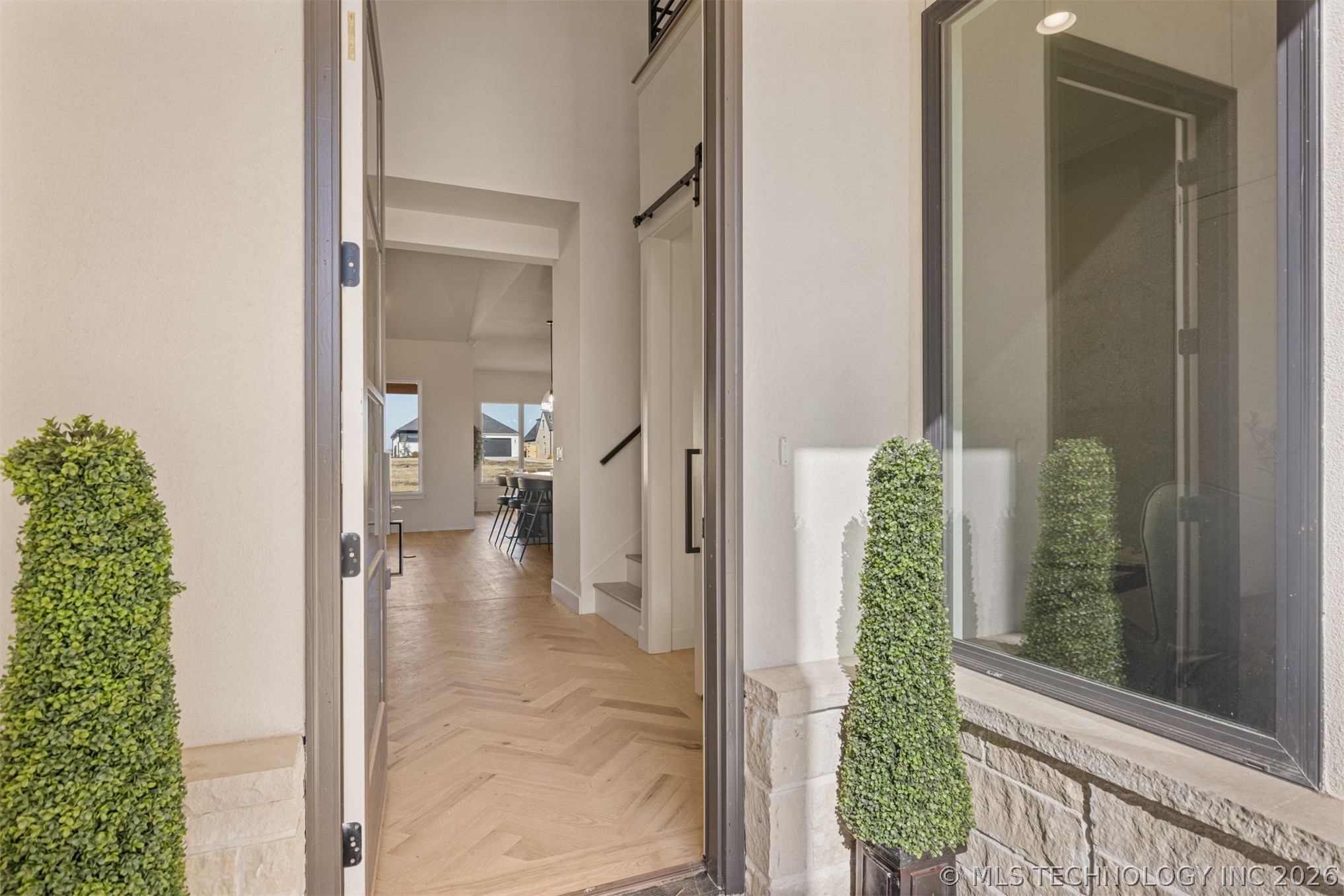 2355 E 135th Place Property Photo 3