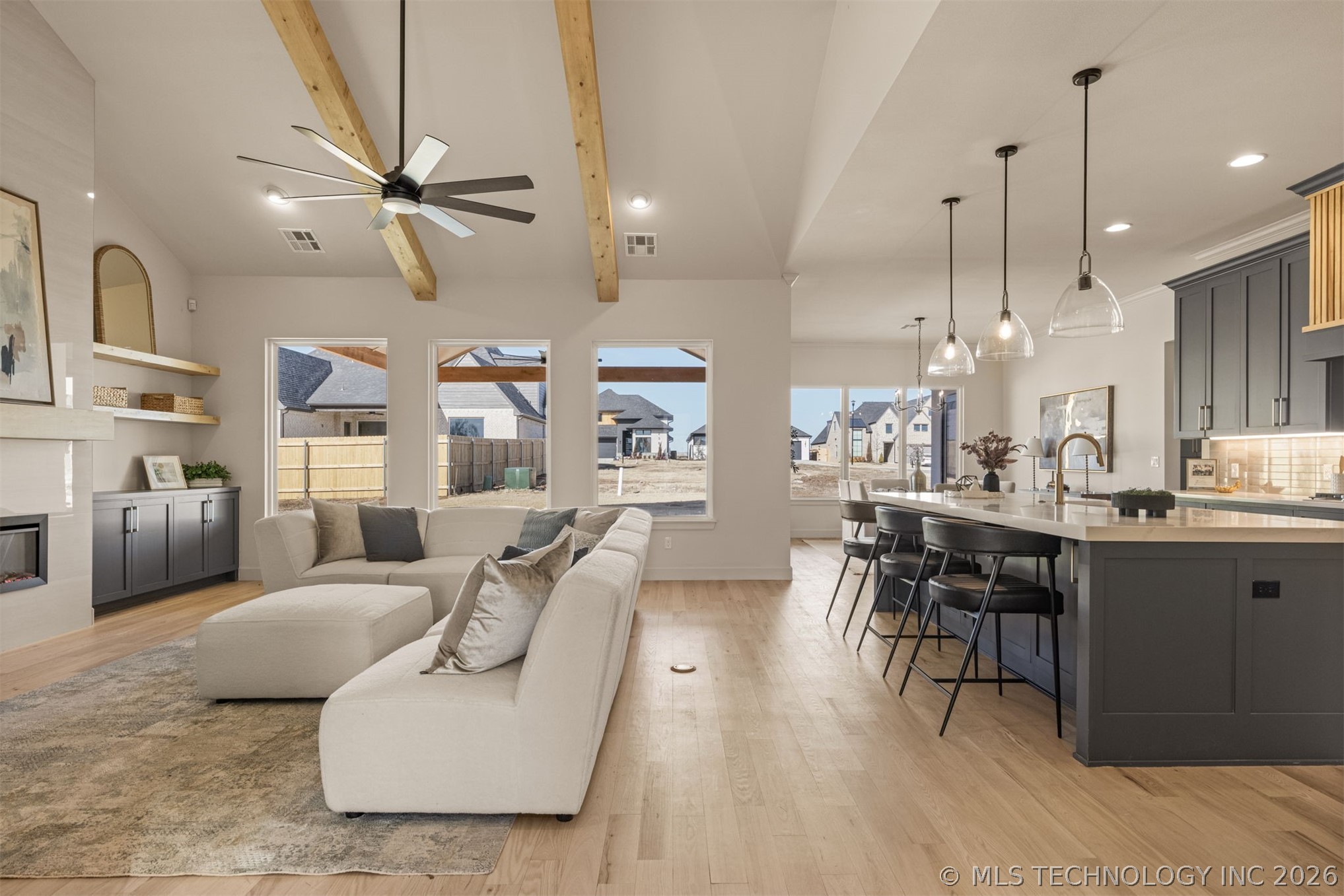 2355 E 135th Place Property Photo 17