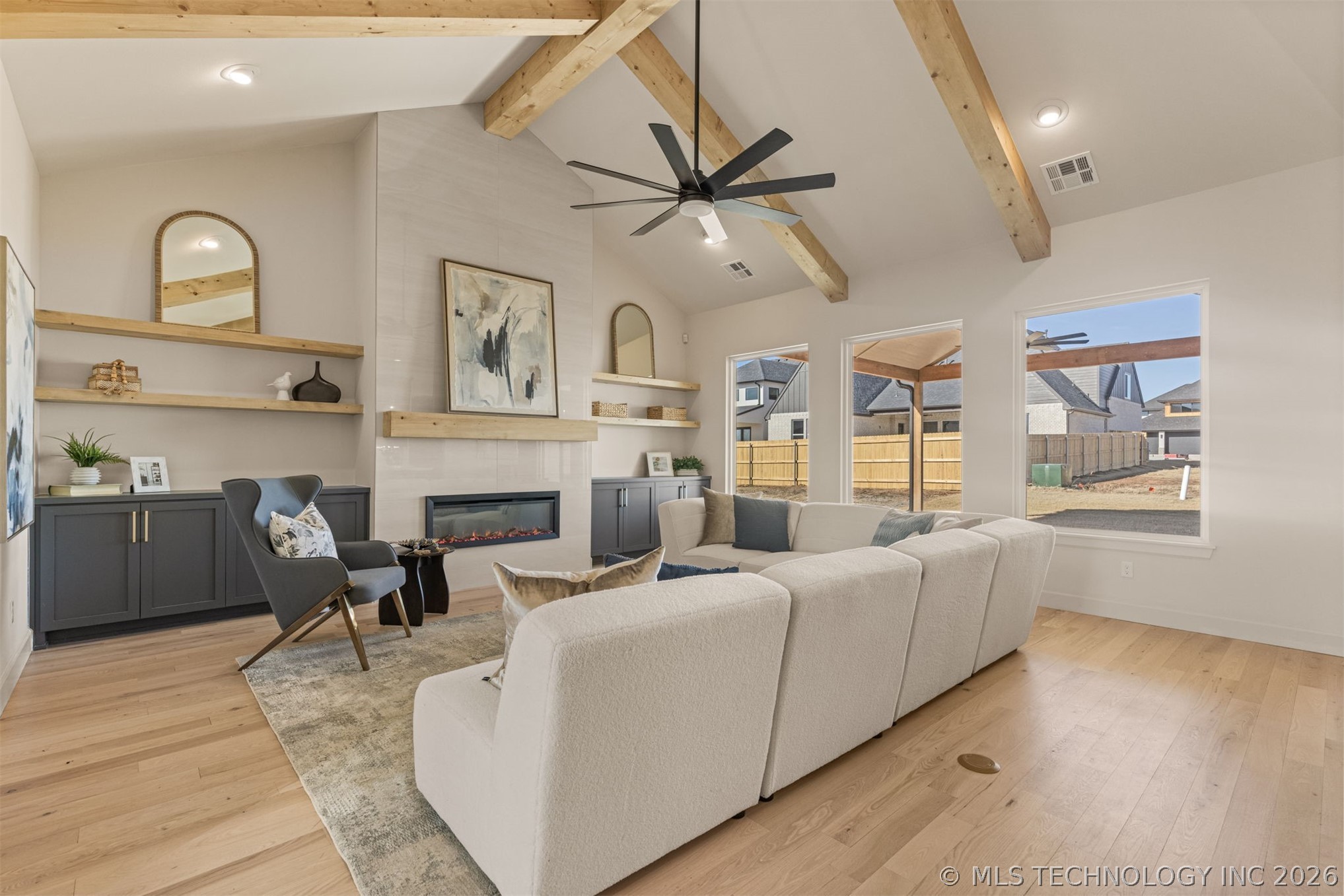 2355 E 135th Place Property Photo 18