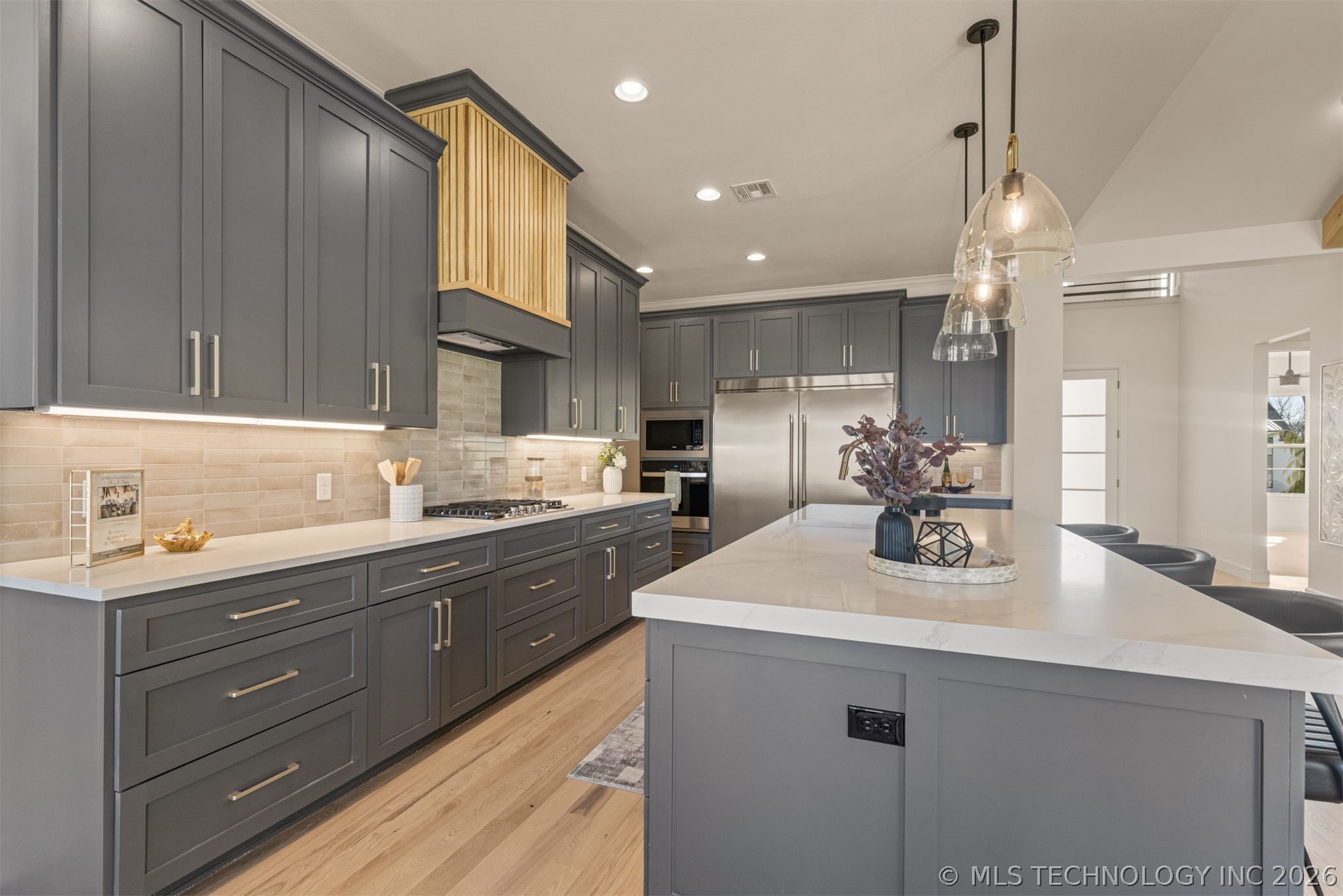 2355 E 135th Place Property Photo 29