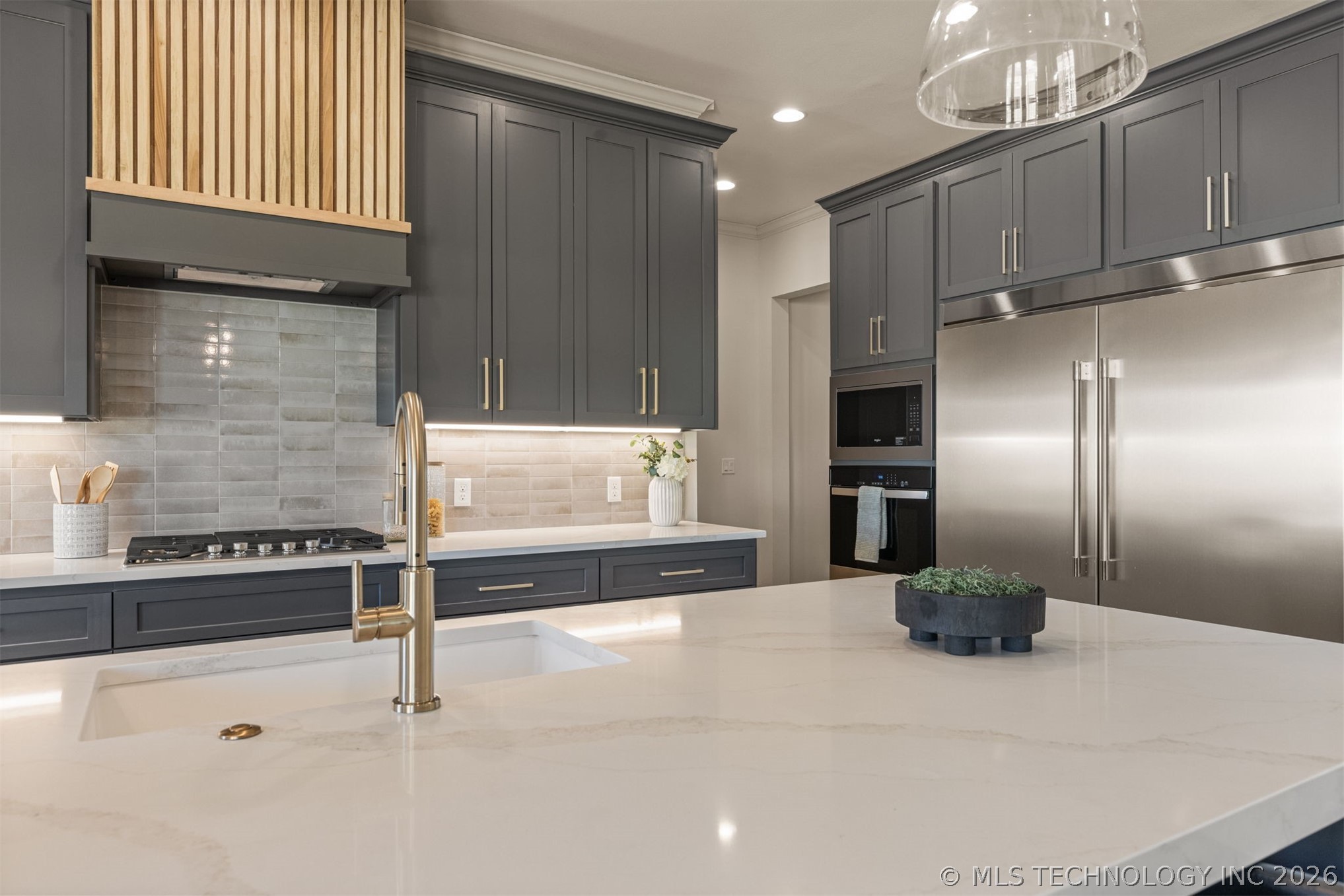 2355 E 135th Place Property Photo 34