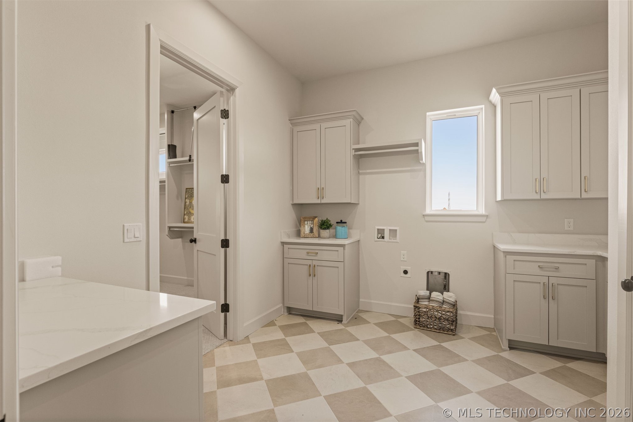 2355 E 135th Place Property Photo 54