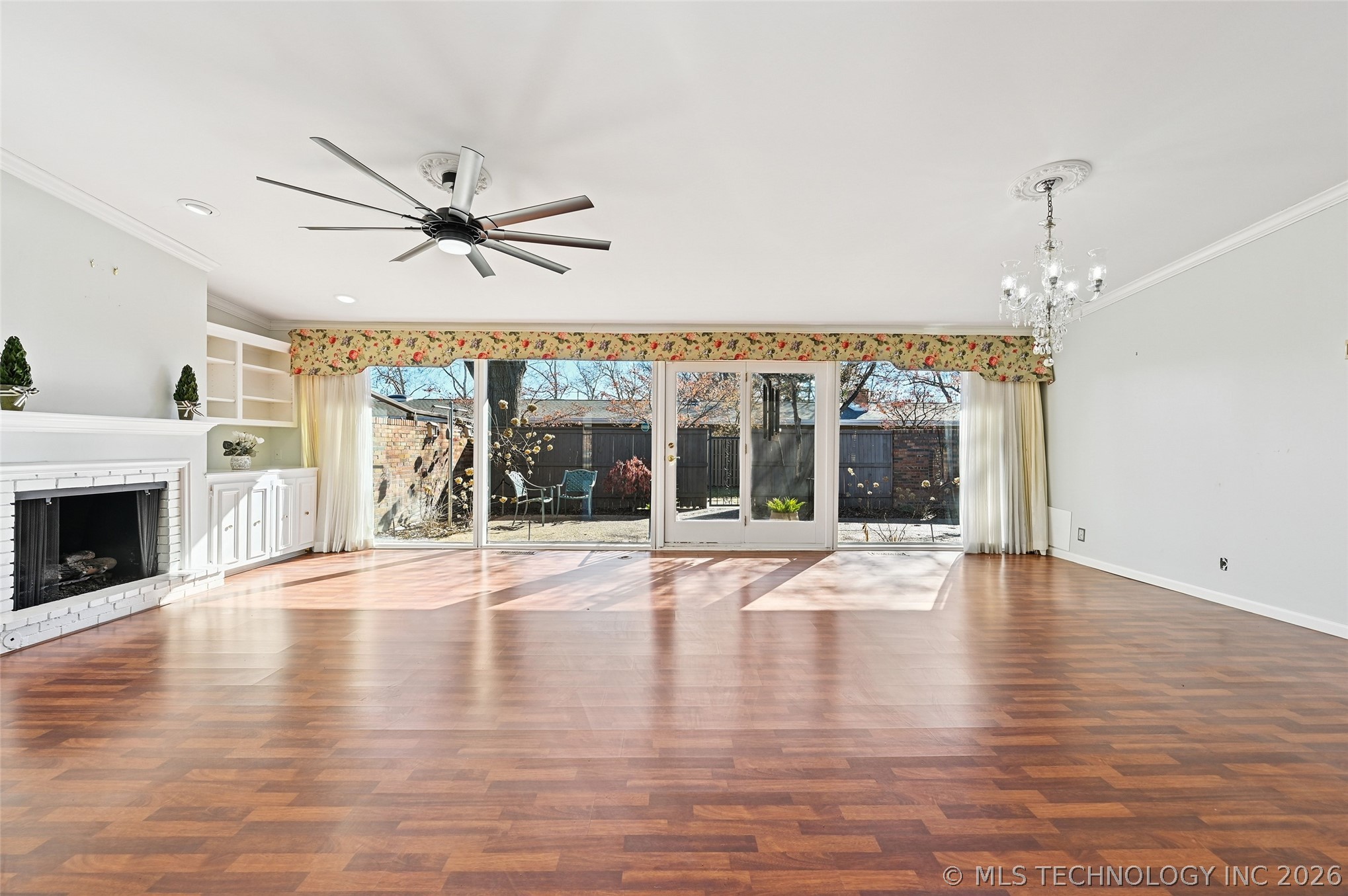 2130 E 60th Street I3 Property Photo 10