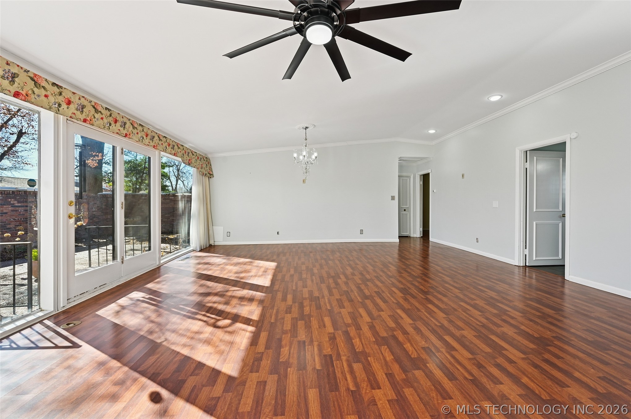 2130 E 60th Street I3 Property Photo 15