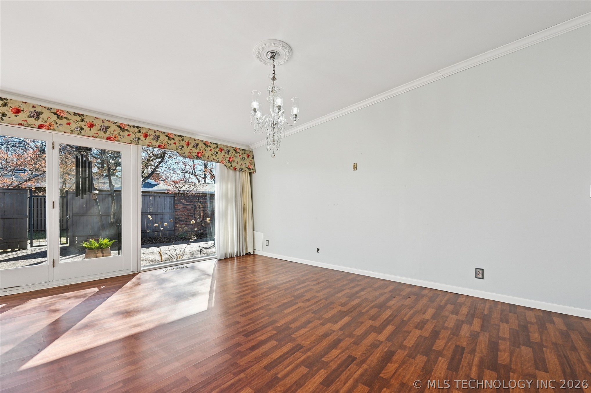 2130 E 60th Street I3 Property Photo 16