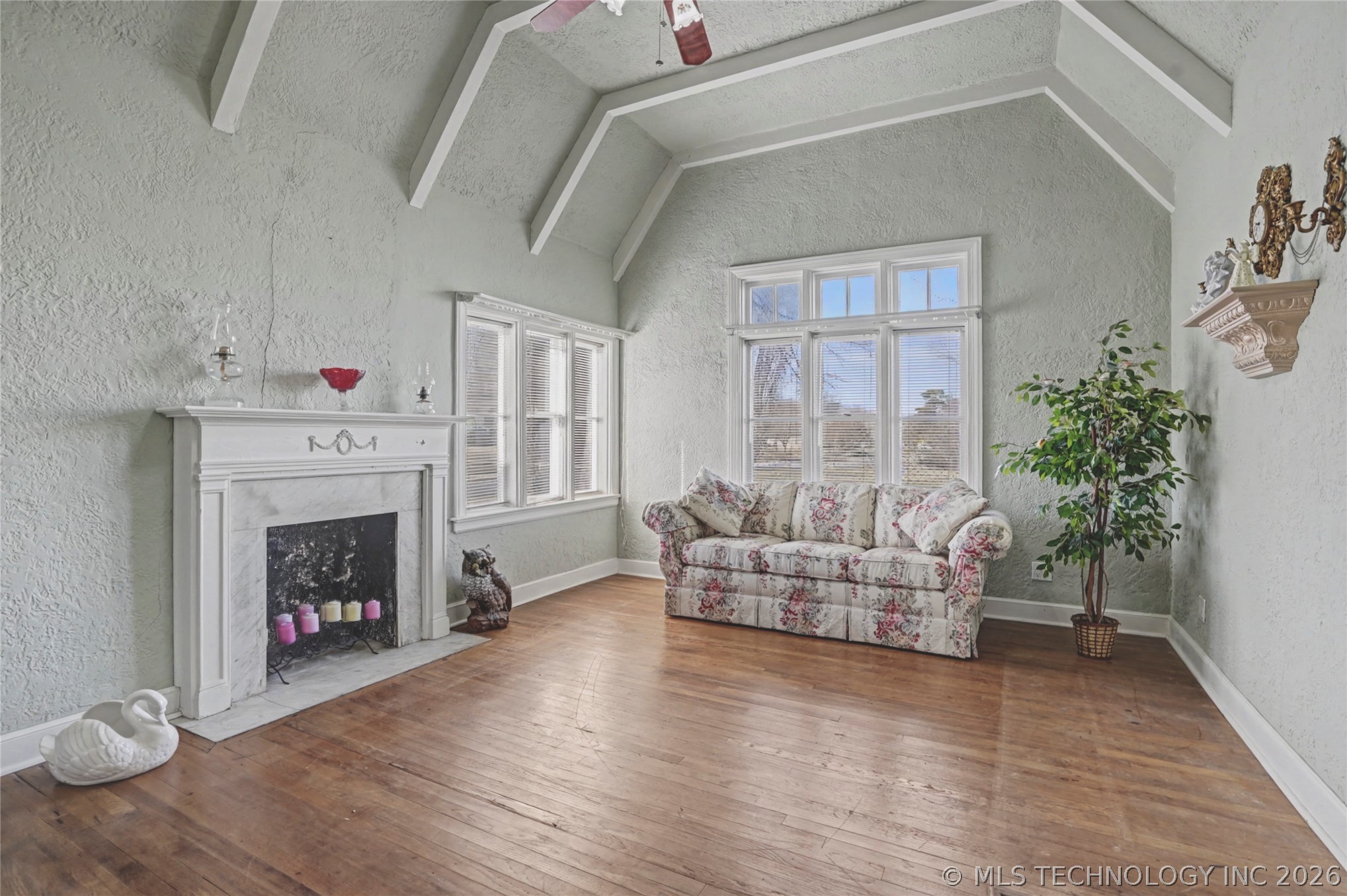 1231 S Gary Place Property Photo 4