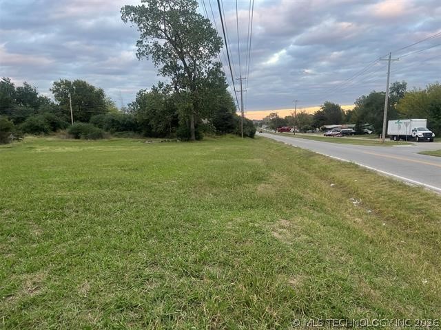 5608 N Garrison Avenue Property Photo 5
