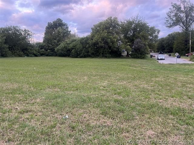 5608 N Garrison Avenue Property Photo 7
