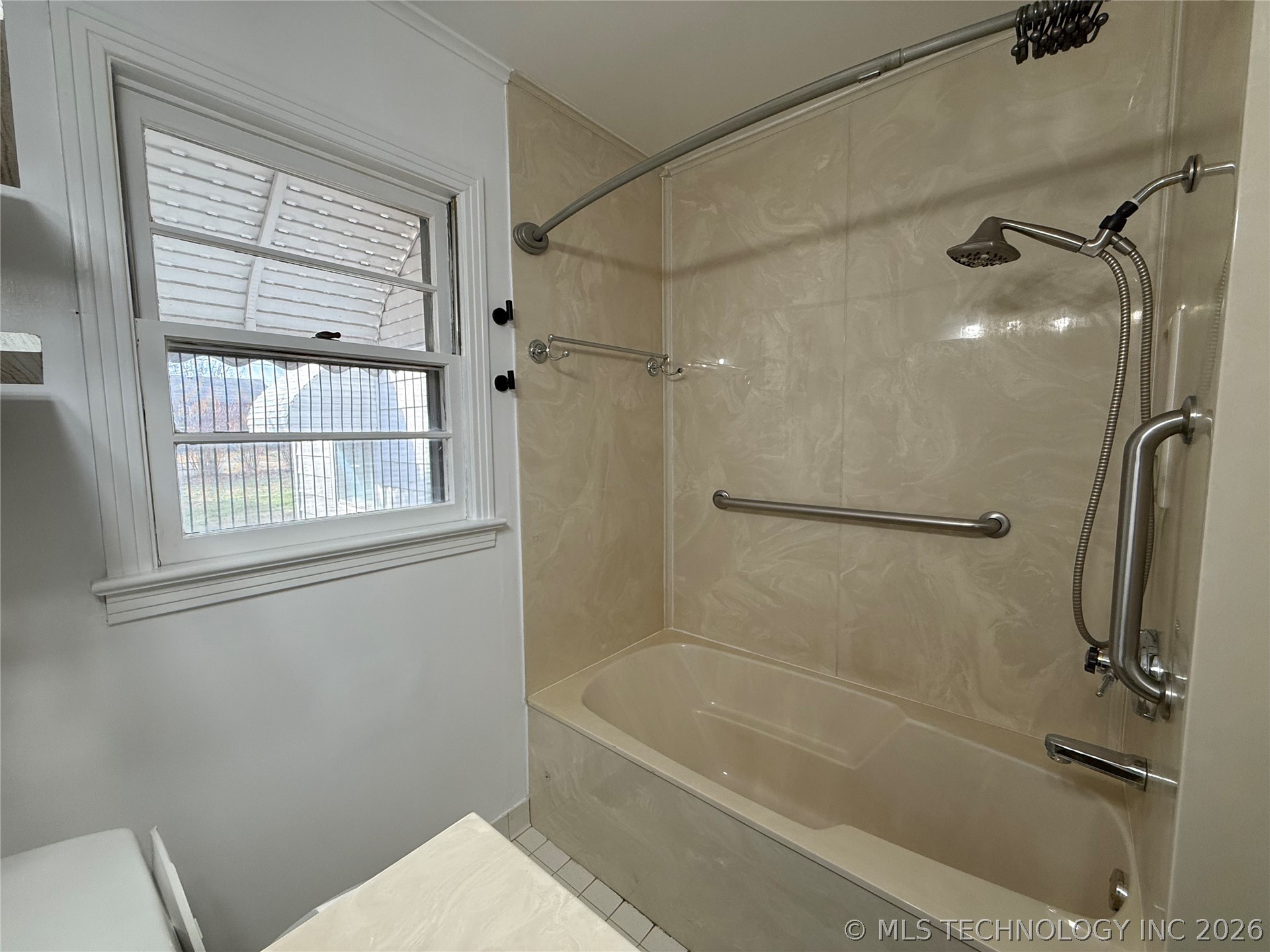 468 S 76th East East Avenue Property Photo 18