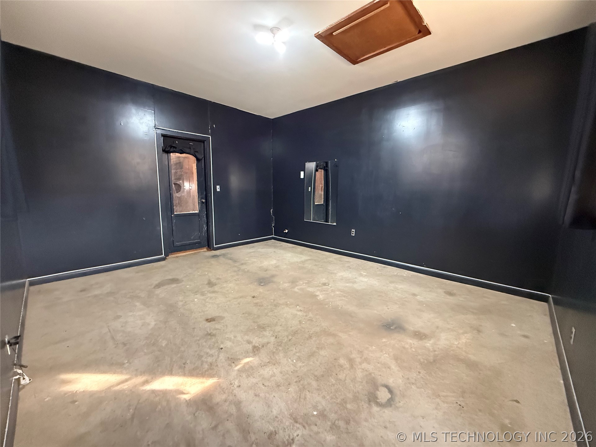 468 S 76th East East Avenue Property Photo 25