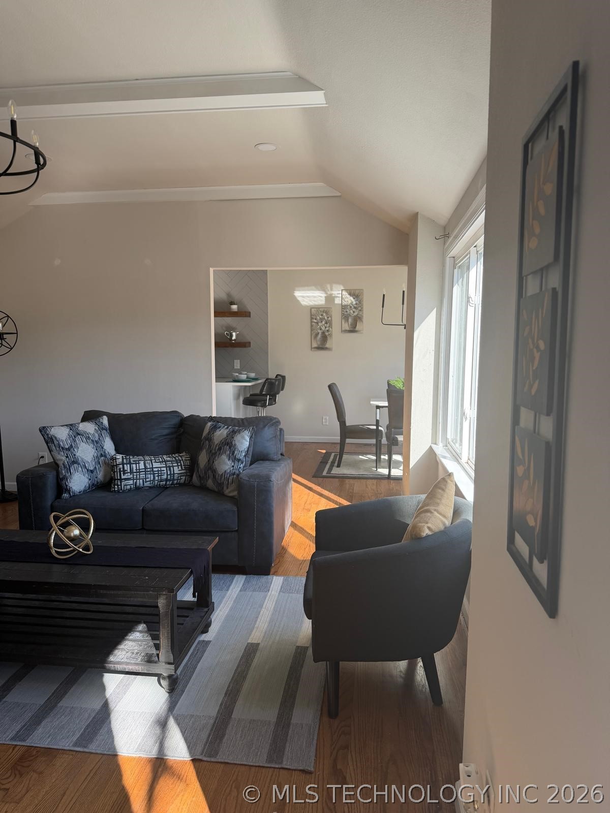 1210 S Evanston Avenue Property Photo 4