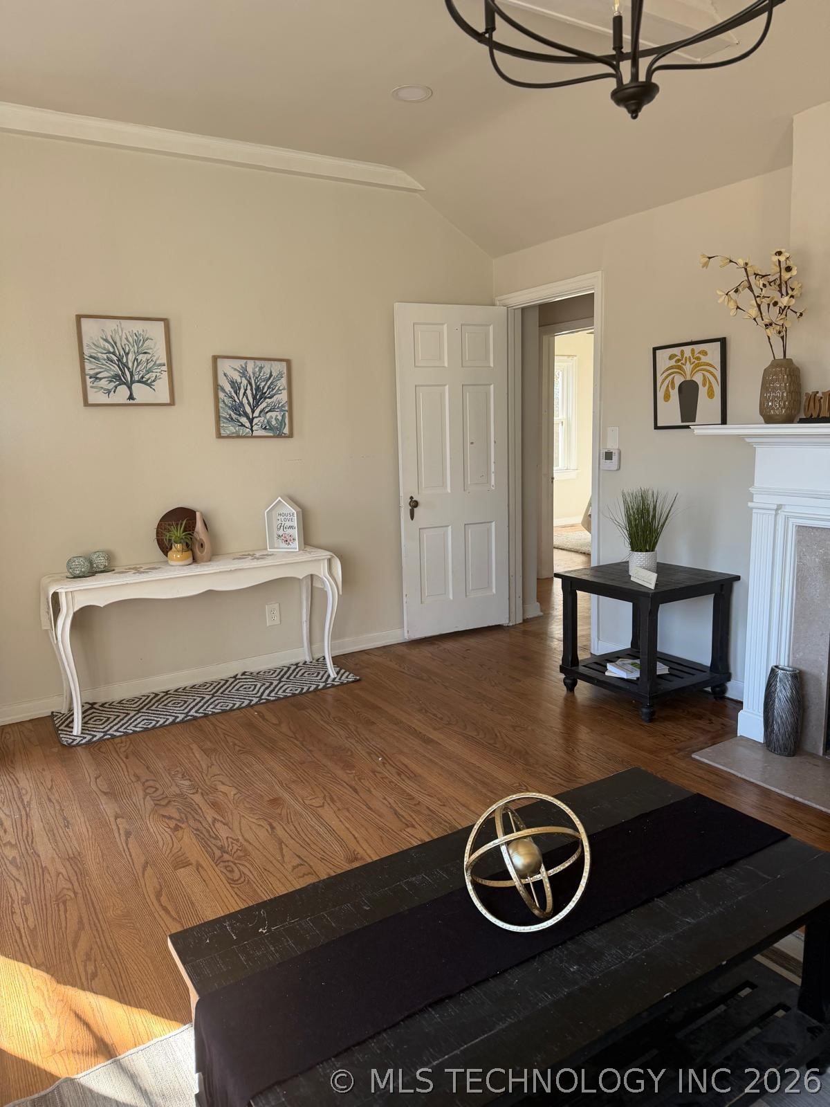 1210 S Evanston Avenue Property Photo 6