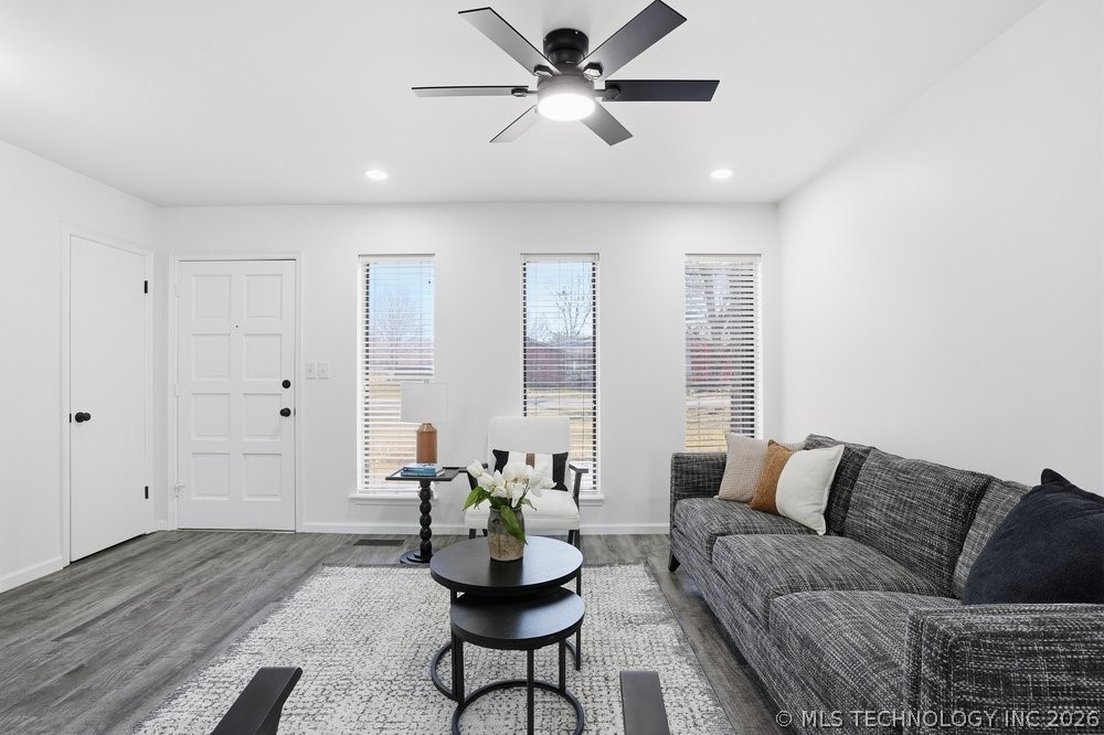 12910 S 123rd East Avenue Property Photo 3