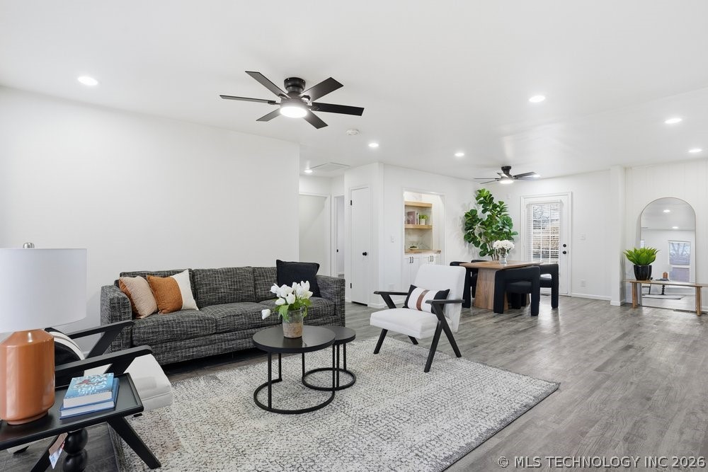 12910 S 123rd East Avenue Property Photo 4