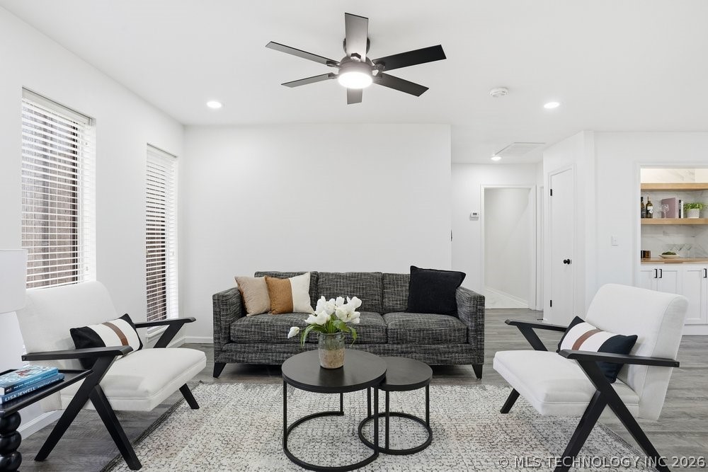 12910 S 123rd East Avenue Property Photo 5