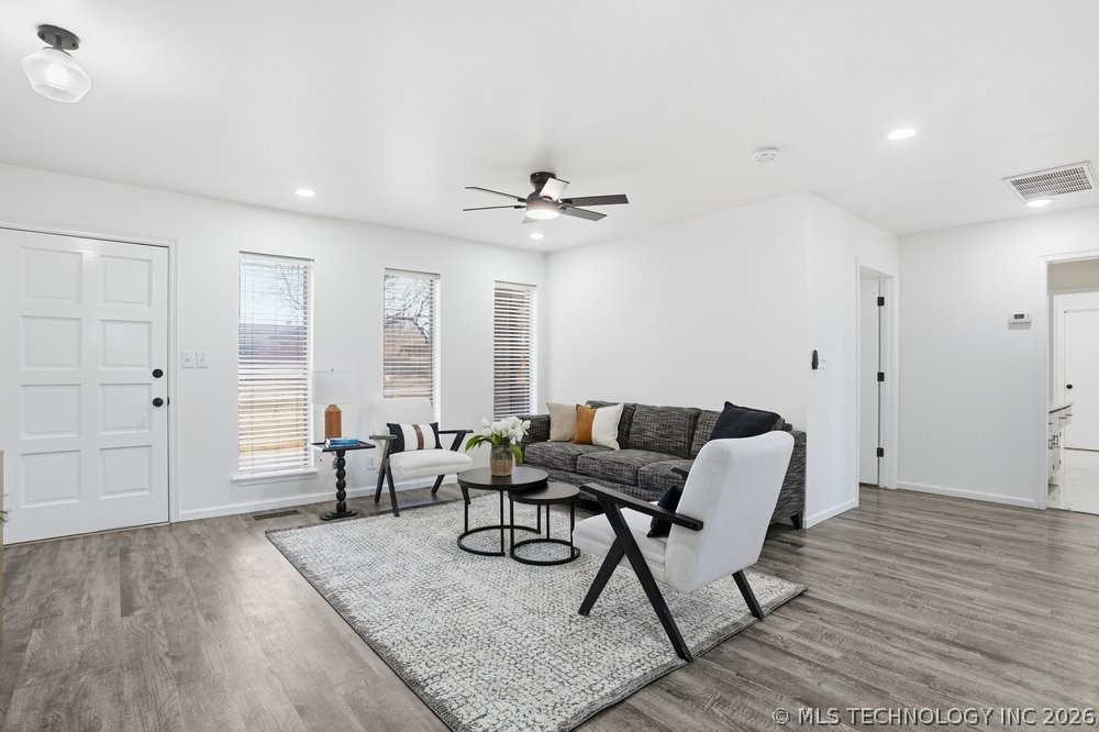 12910 S 123rd East Avenue Property Photo 7