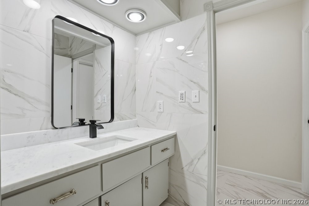 12910 S 123rd East Avenue Property Photo 46