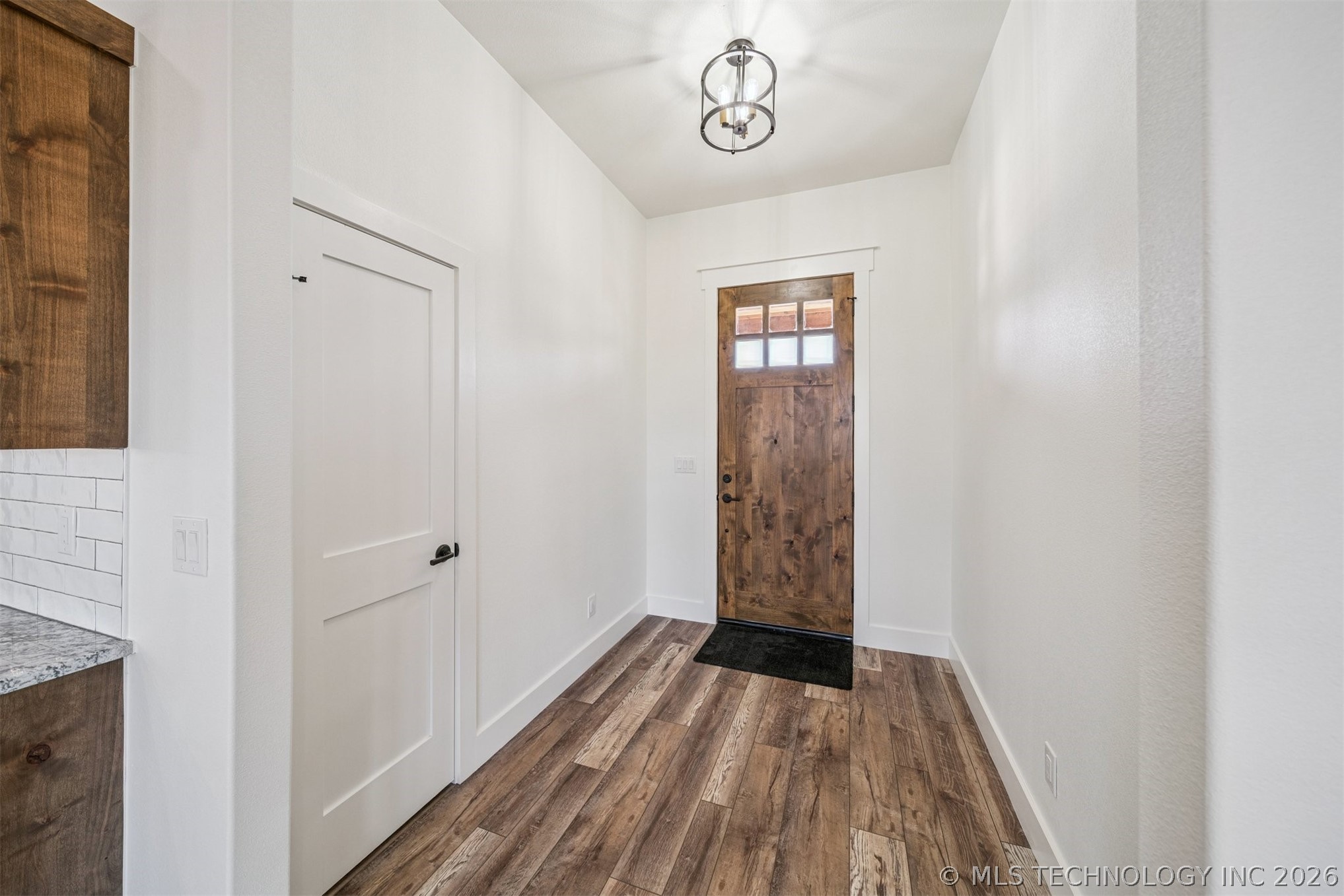 3077 S 4322 Road Property Photo 6