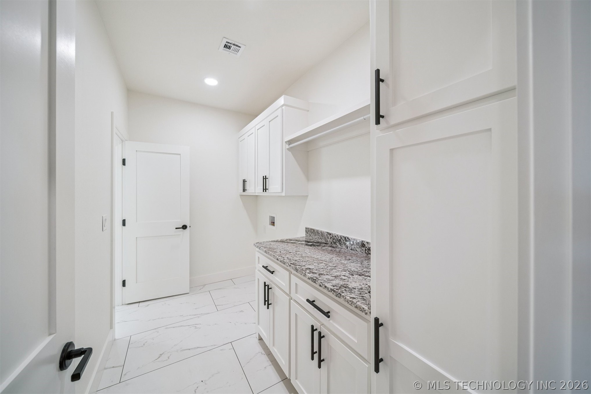 3077 S 4322 Road Property Photo 35