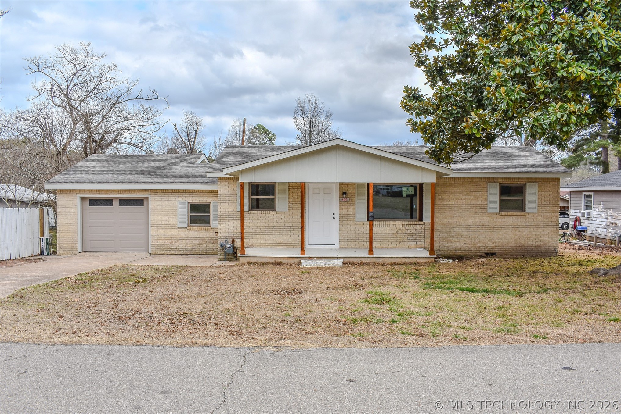 502 Ne G Street Property Photo 1