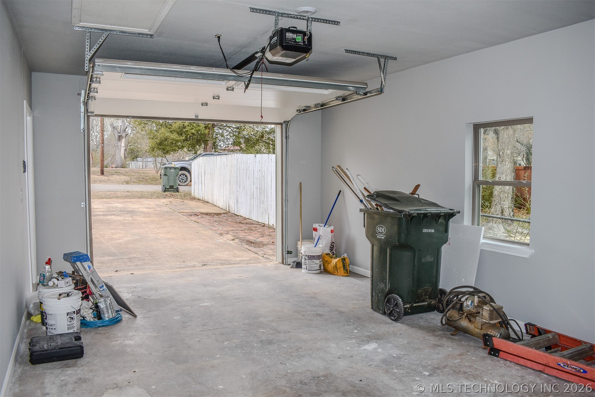502 Ne G Street Property Photo 26