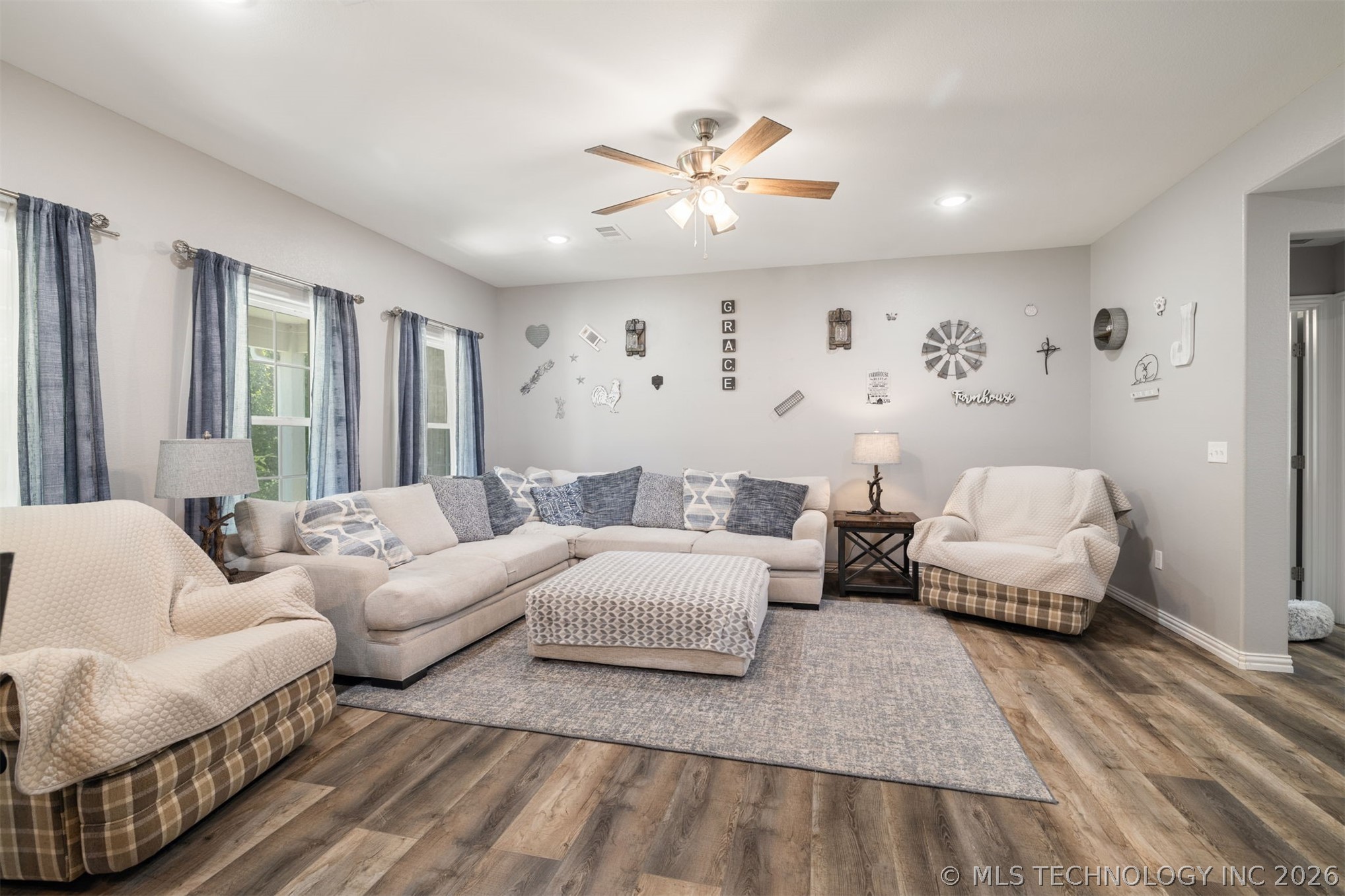 303 Rawlings Road Property Photo 6