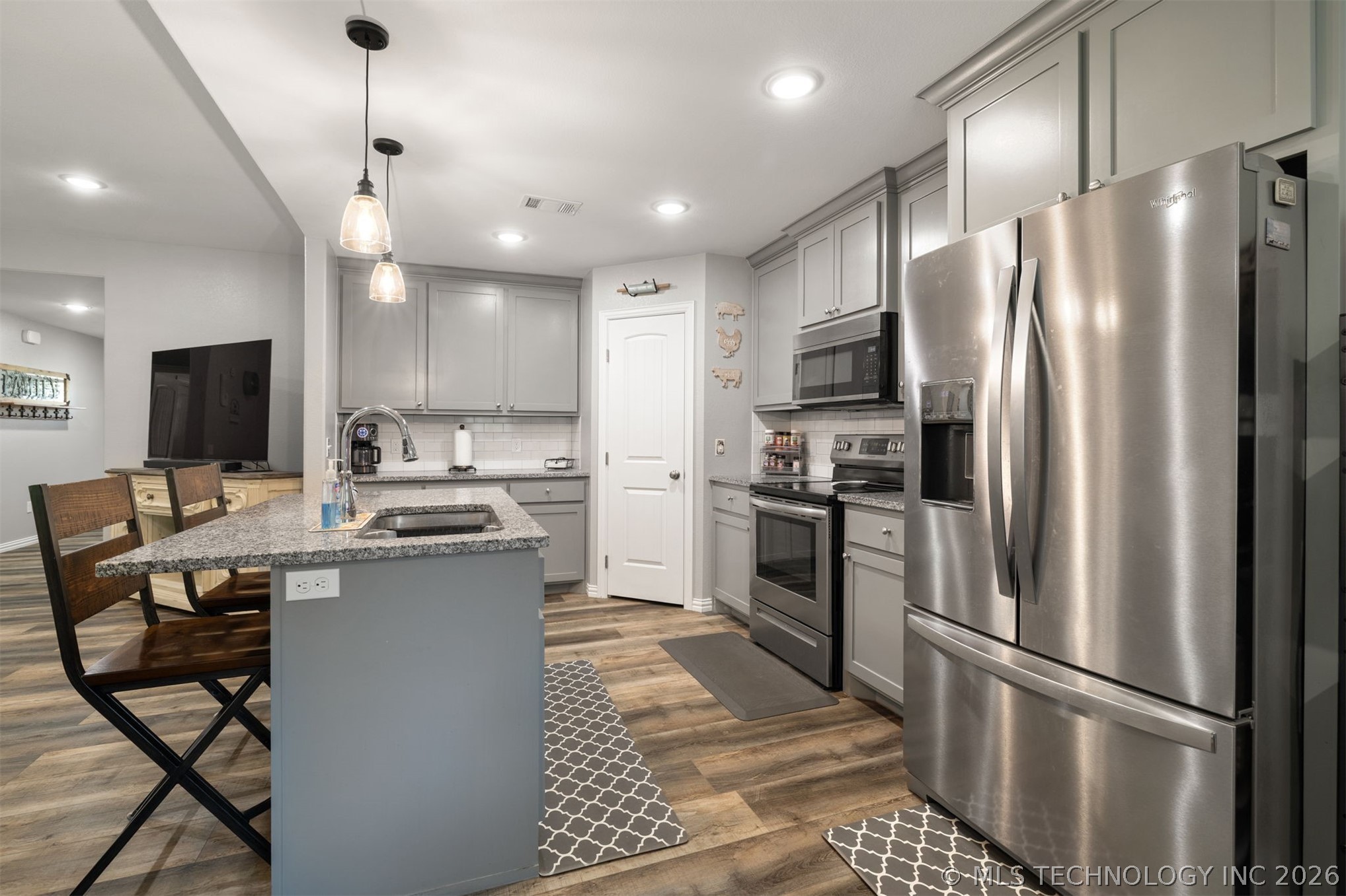 303 Rawlings Road Property Photo 11