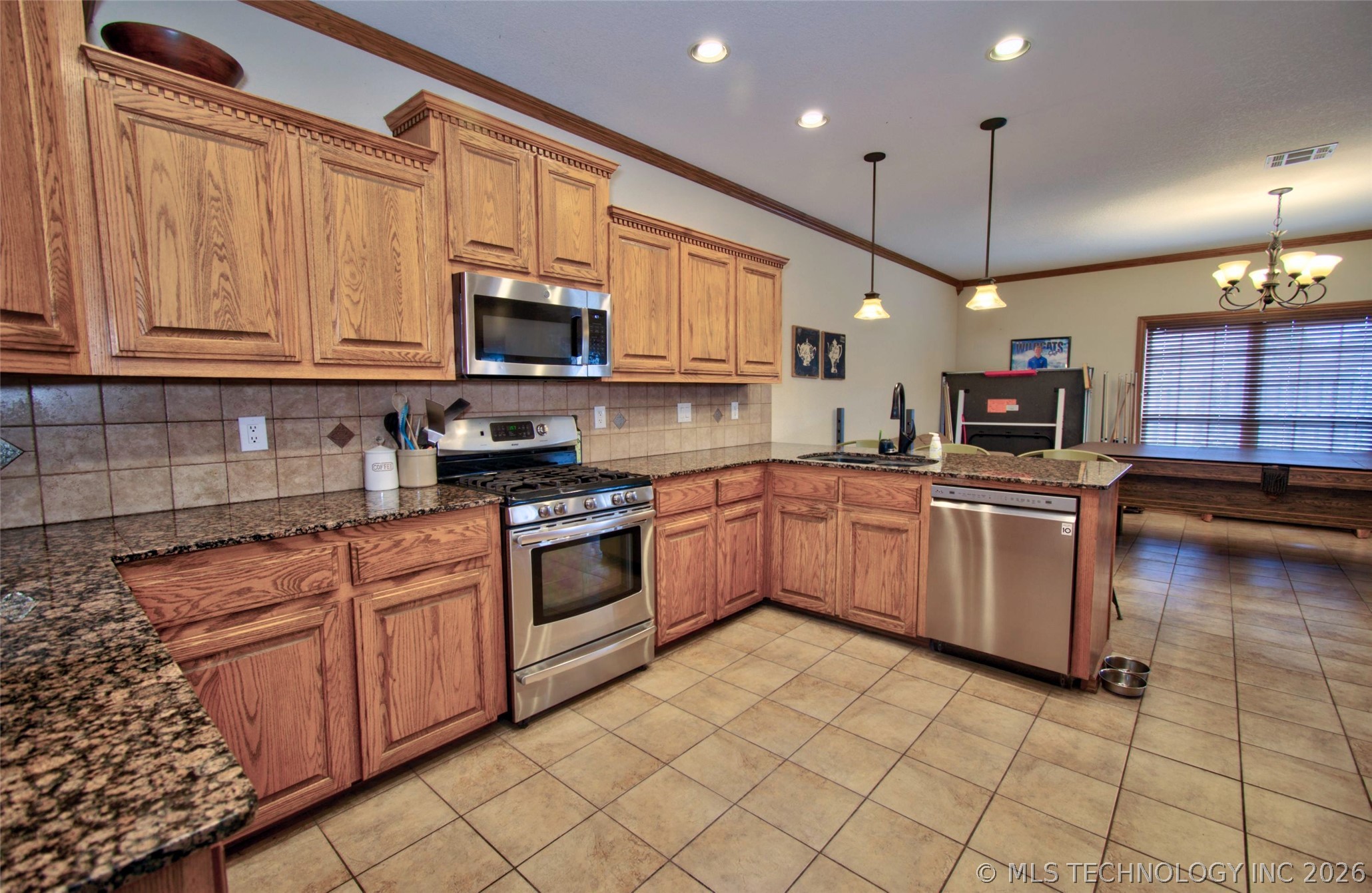 1129 Elizabeth Drive Property Photo 11