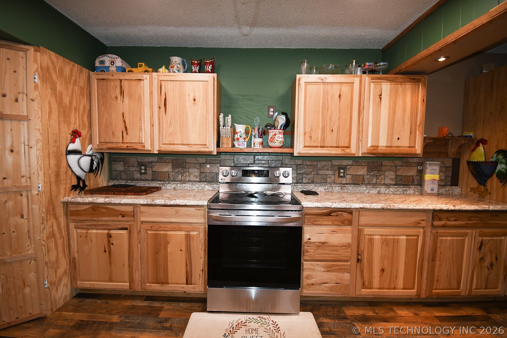 1108 Maple Lane Property Photo 4